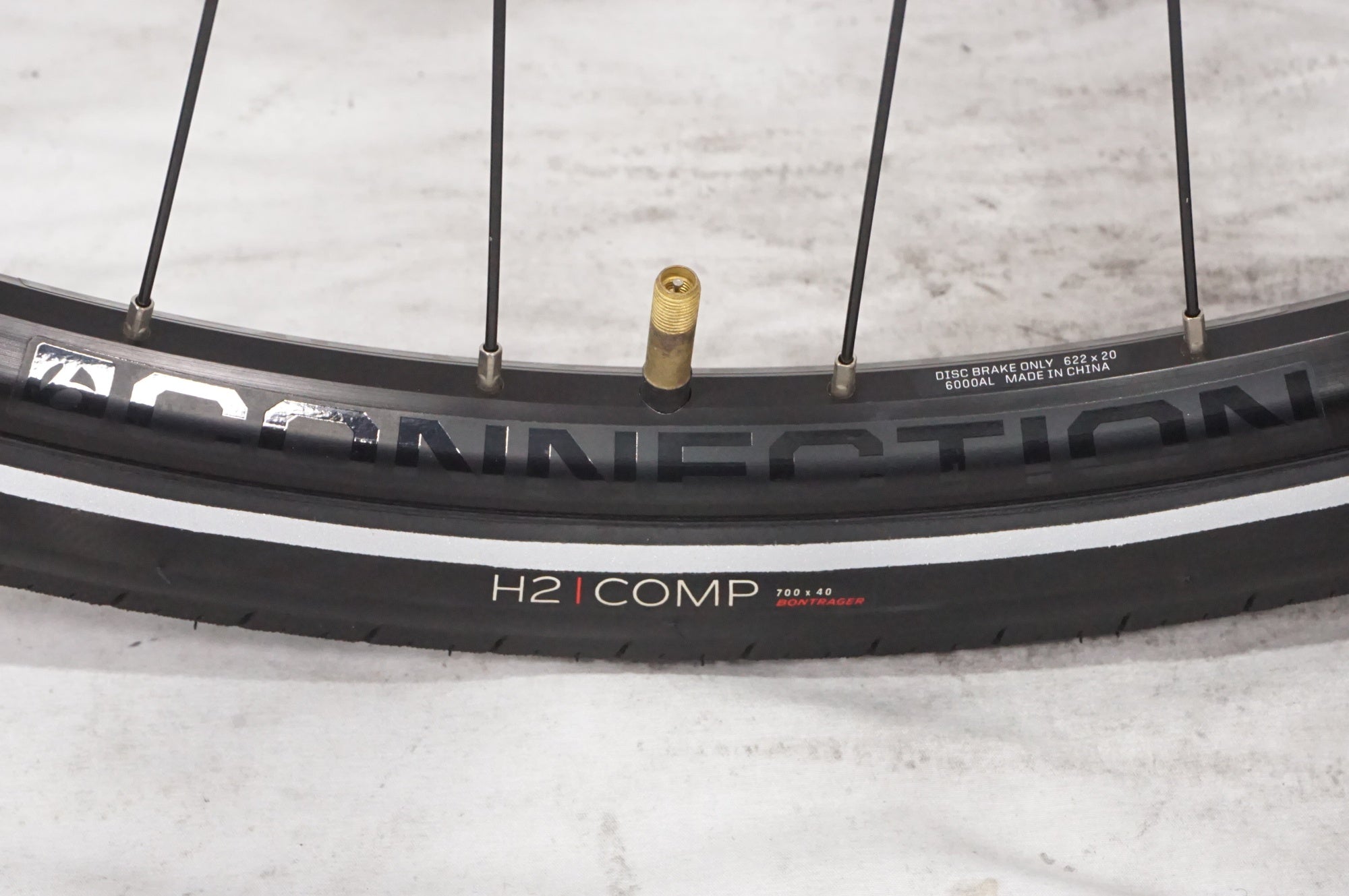 TREK 「トレック」 FX+2 2024年モデル 電動アシスト自転車 / AKIBA店