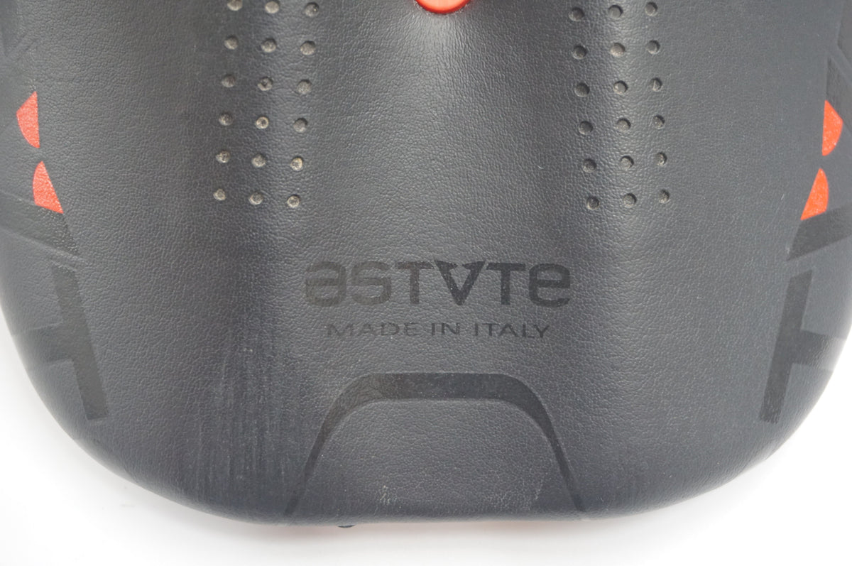 ASTVTE 「アスチュート」 STARLITE-VT サドル / 福岡店