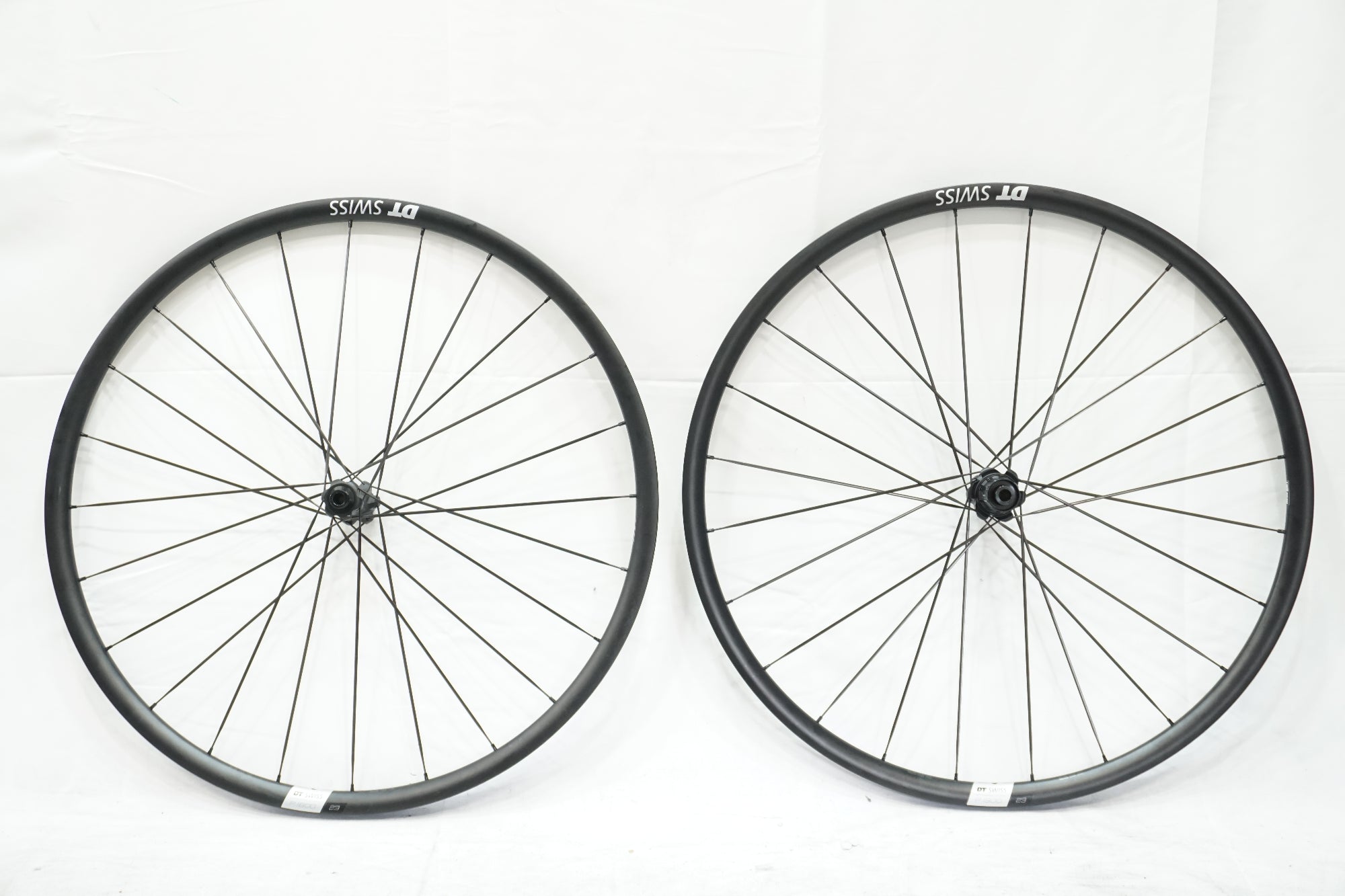 DT SWISS 「ディーティースイス」 P1800 SPLINE 23 DISC シマノ11速