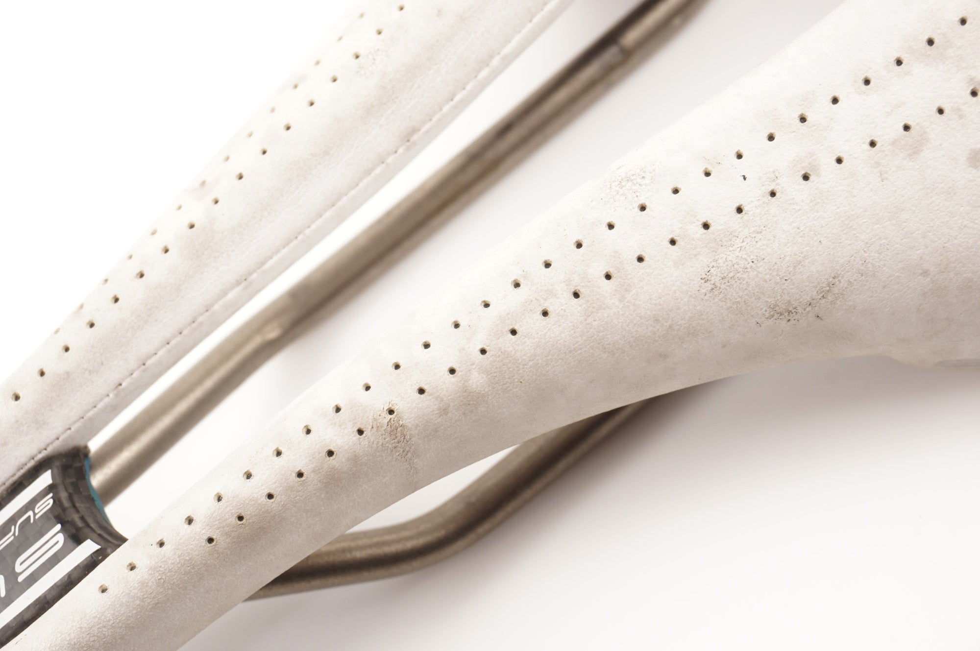 SELLE ITALIA 「セライタリア」 SLR SUPER FLOW TITANIUM サドル / 中目黒店