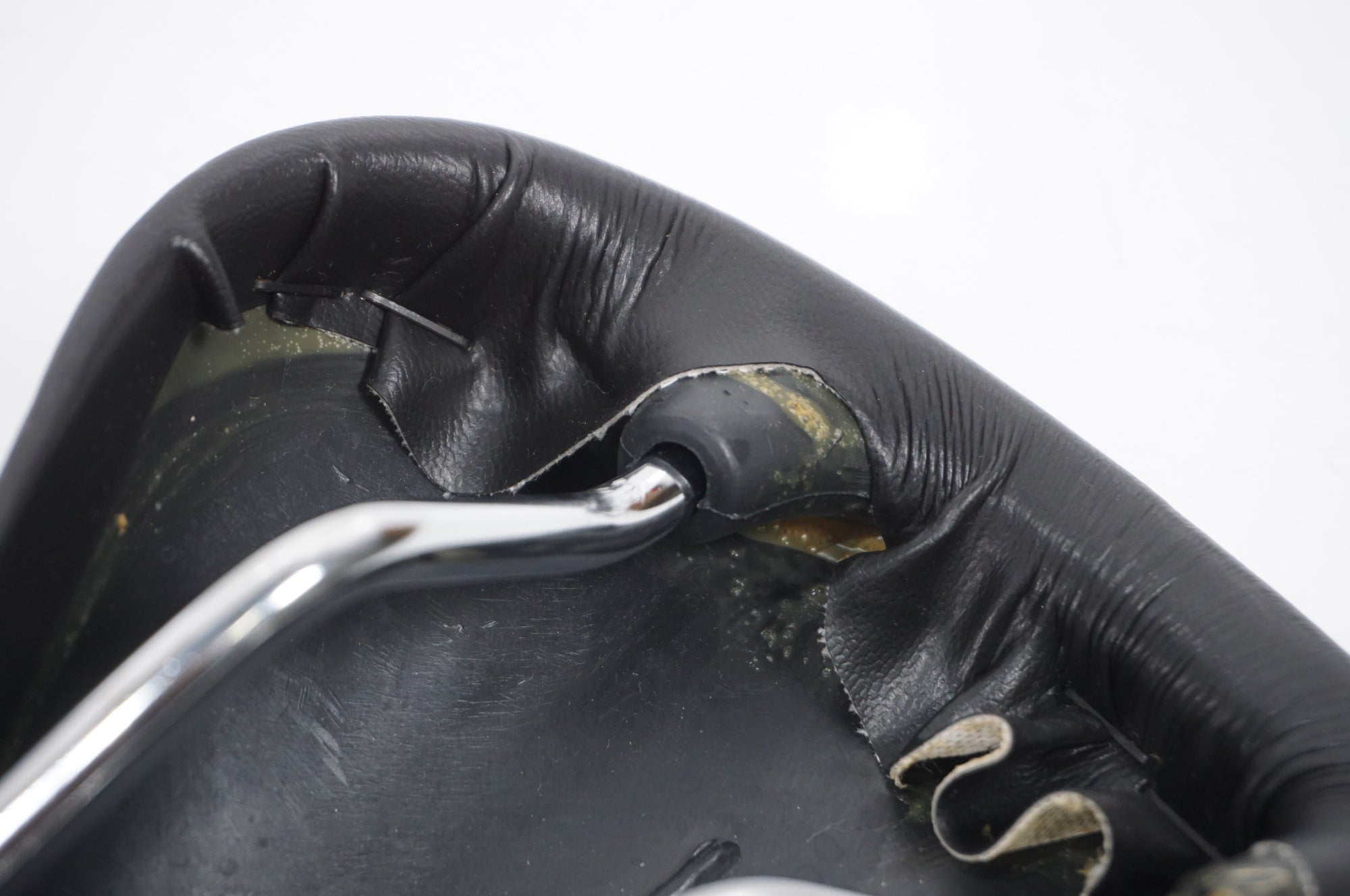 SELLE ITALIA 「セライタリア」 ANATOMIC サドル / AKIBA店