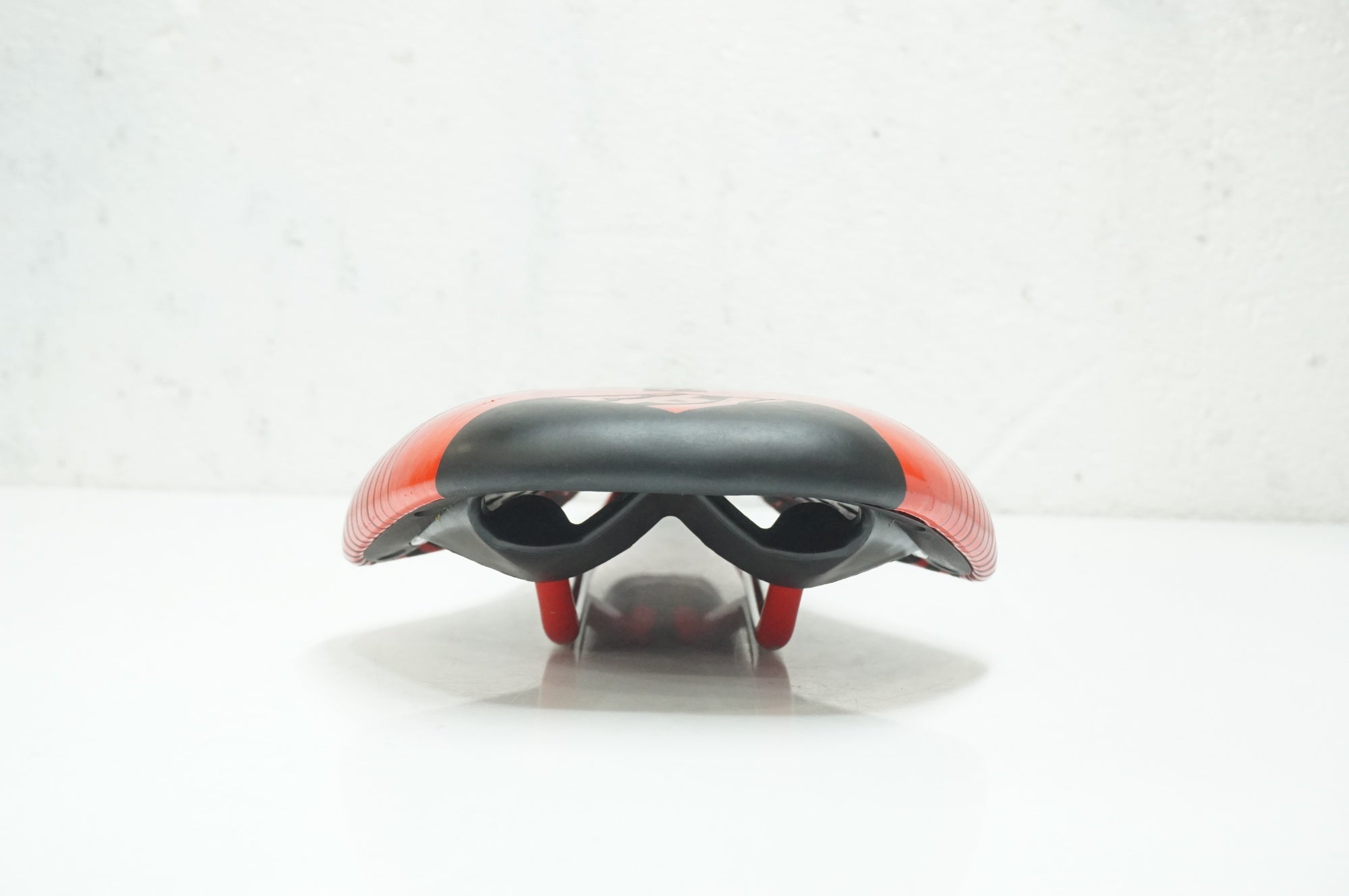 RACEFACE 「レースフェイス」 AEFFECT サドル / 大宮店