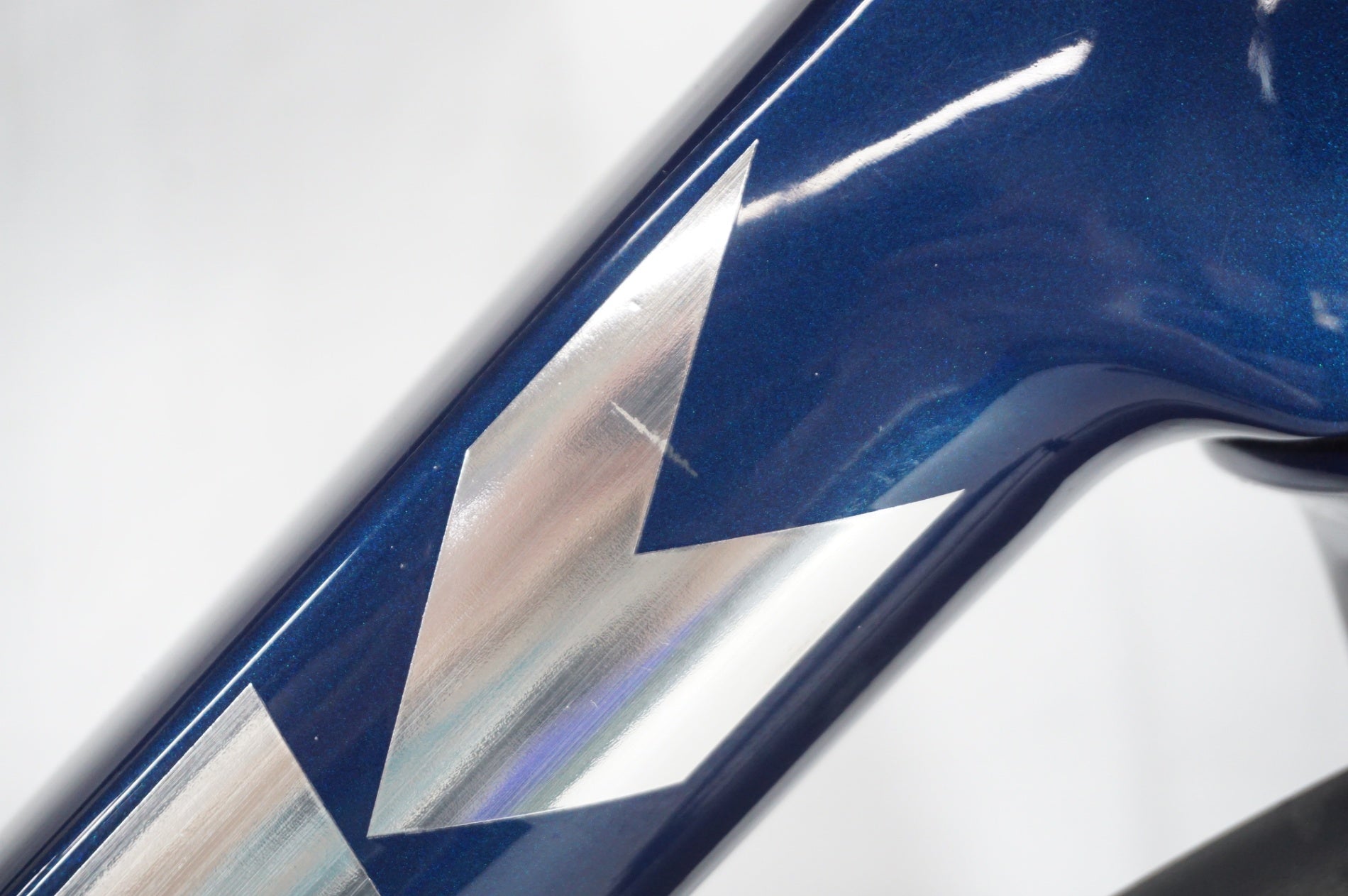 TREK 「トレック」 EMONDA SL7 2022-2023年モデル ロードバイク / 阪急塚口店