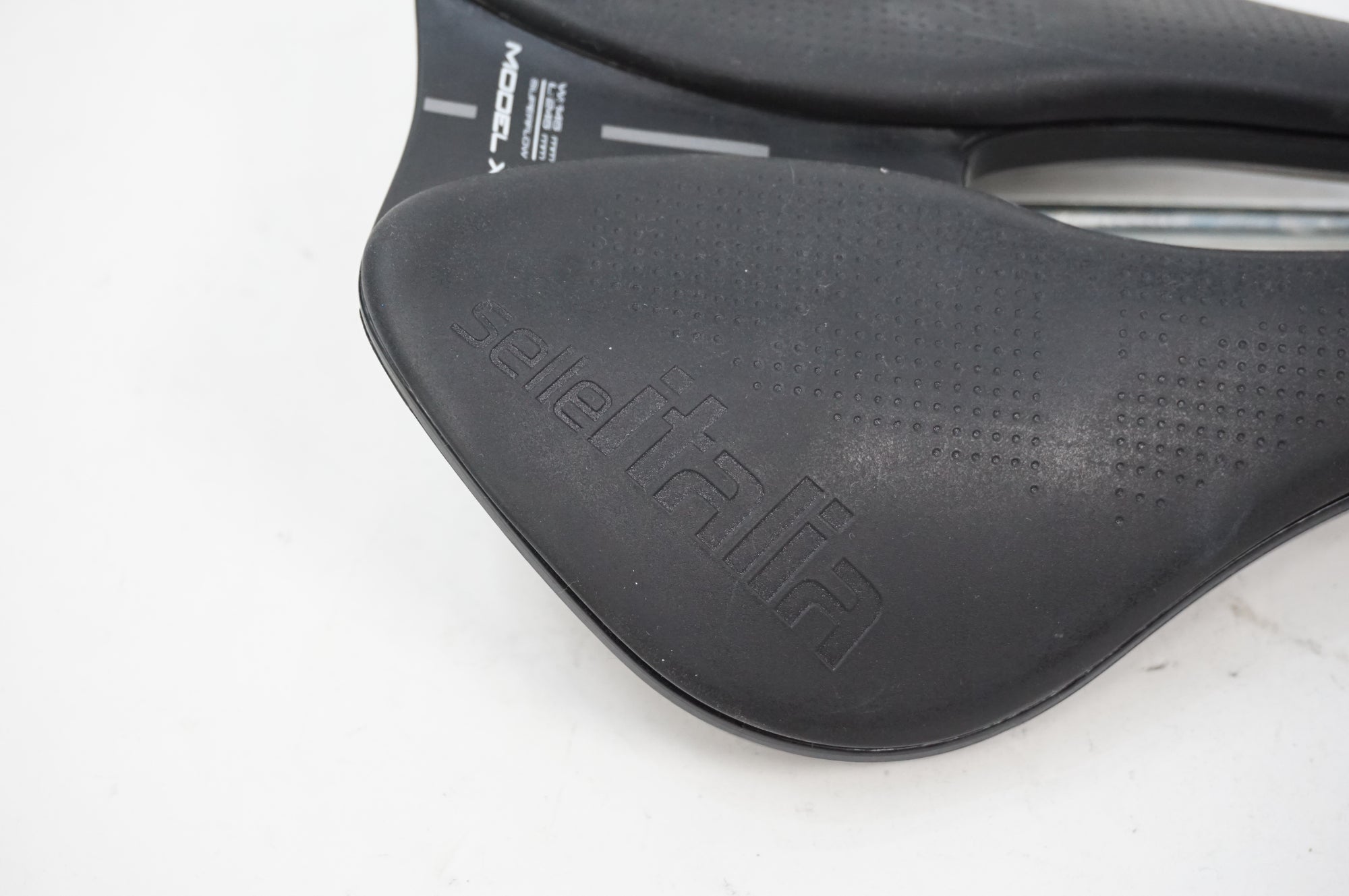 SELLE ITALIA 「セライタリア」 MODEL X SUPERFLOW サドル / 川越店