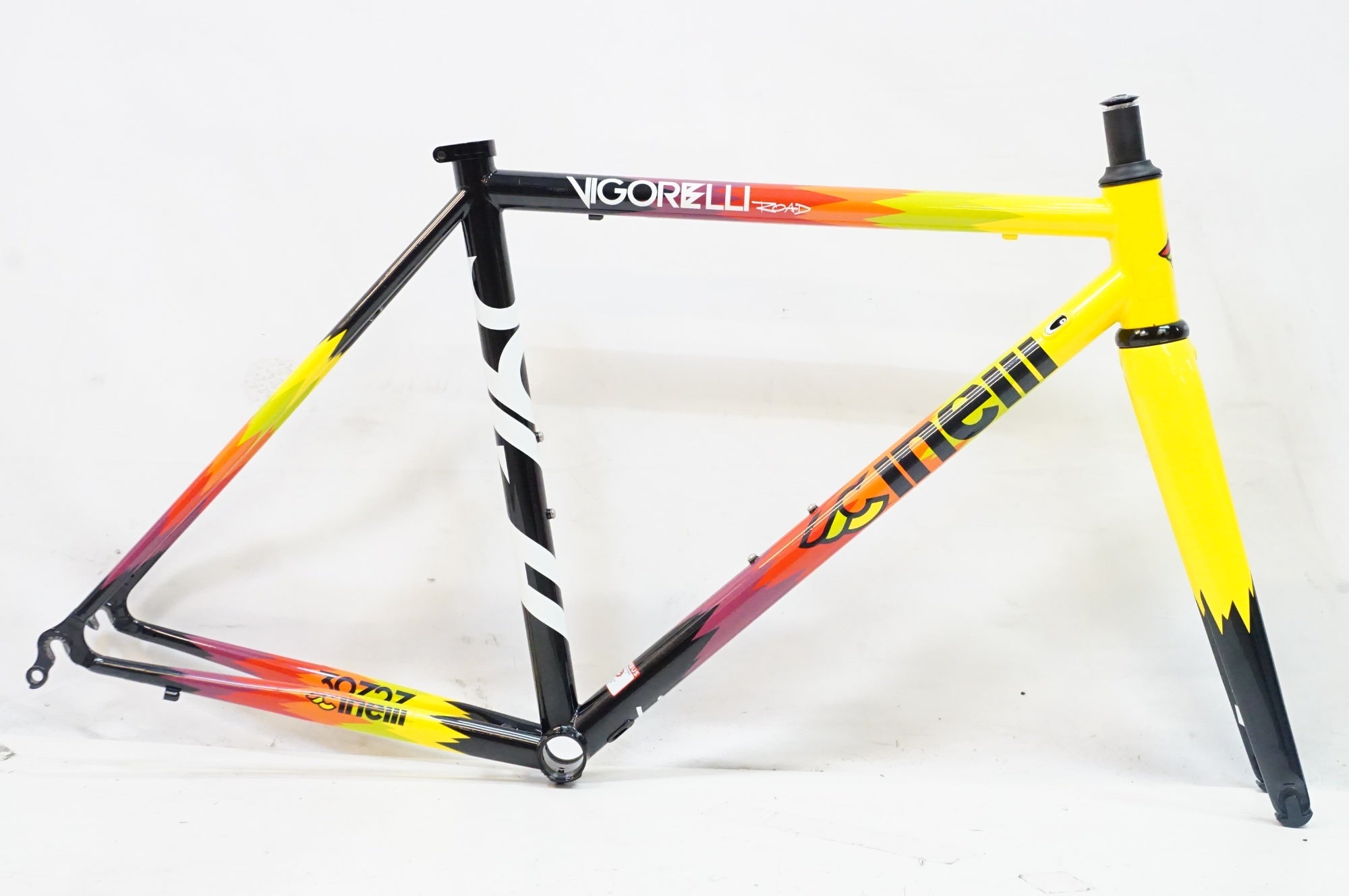 E16/Cinelli チネリVigorelli Road 2018 アルテグラ CINELLI 「チネリ」 VIGORELLI ROAD 2018年モデル フレームセット