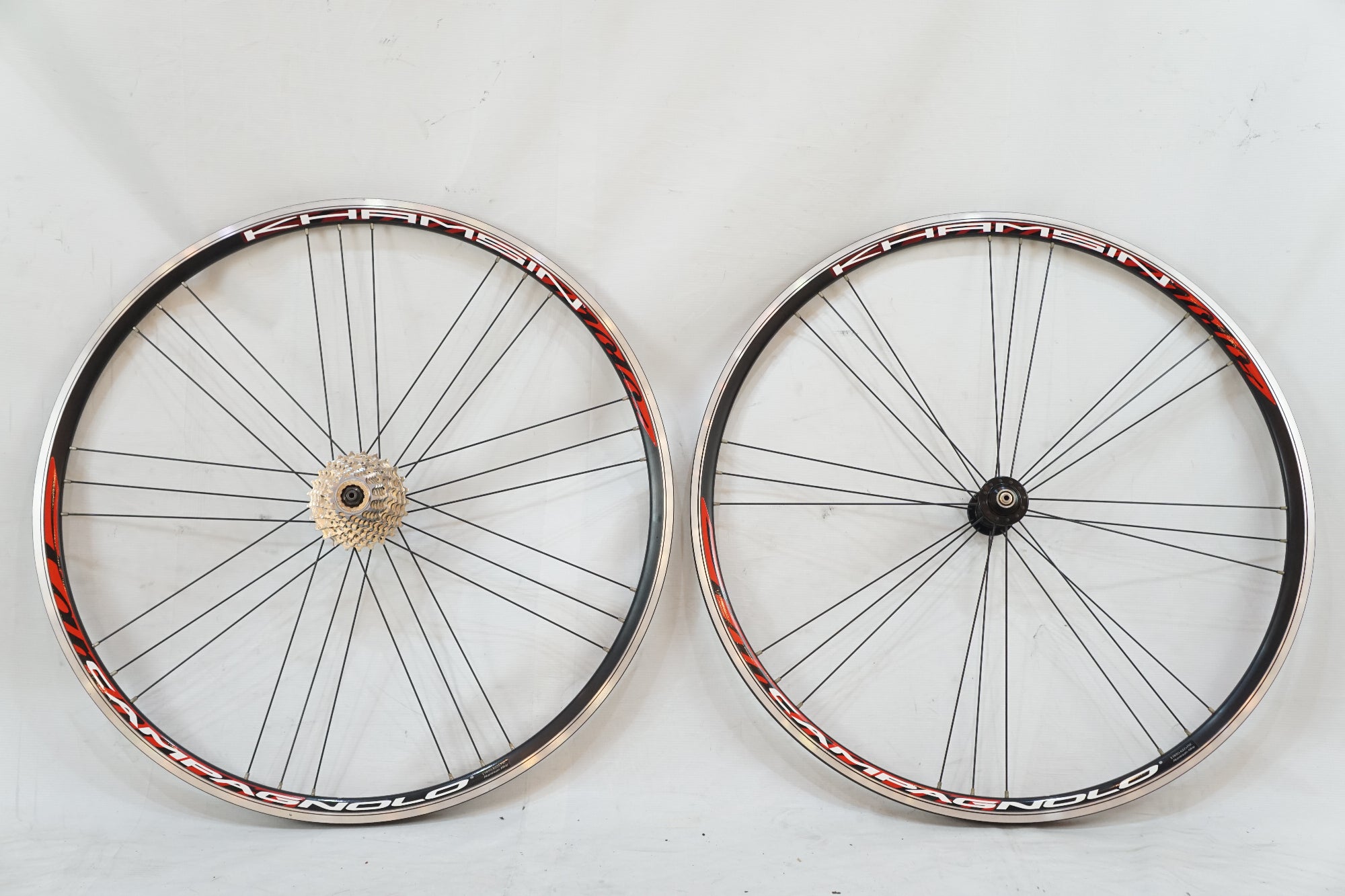 ほぼ新品 CAMPAGNOLO KHAMSINカムシン タイヤ付き カンパフリー CAMPAGNOLO 「カンパニョーロ」 KHAMSIN カンパフリー10速