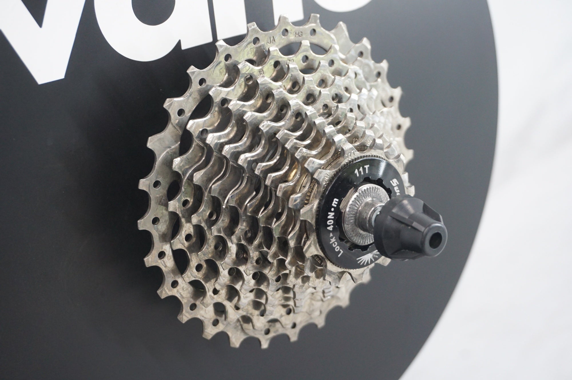 WAHOO 「ワフー」 KICKR V5 サイクルトレーナー / 阪急塚口店