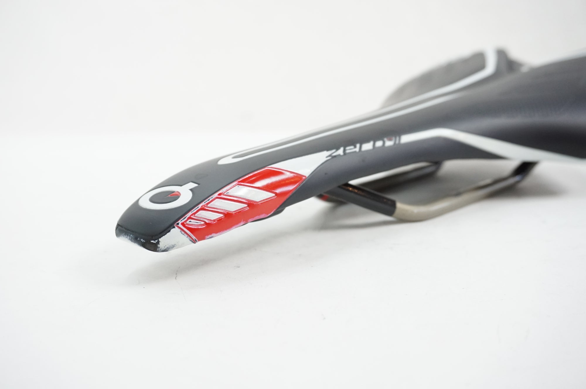 PROLOGO 「プロロゴ」 ZERO 2 TIROX サドル / 川越店