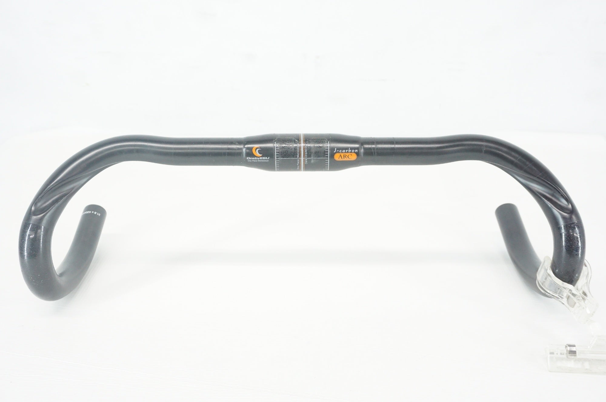 ONEBYESU 「ワンバイエス」 J-CARBON ARC Φ31.8 420mm ハンドル / 阪急塚口店