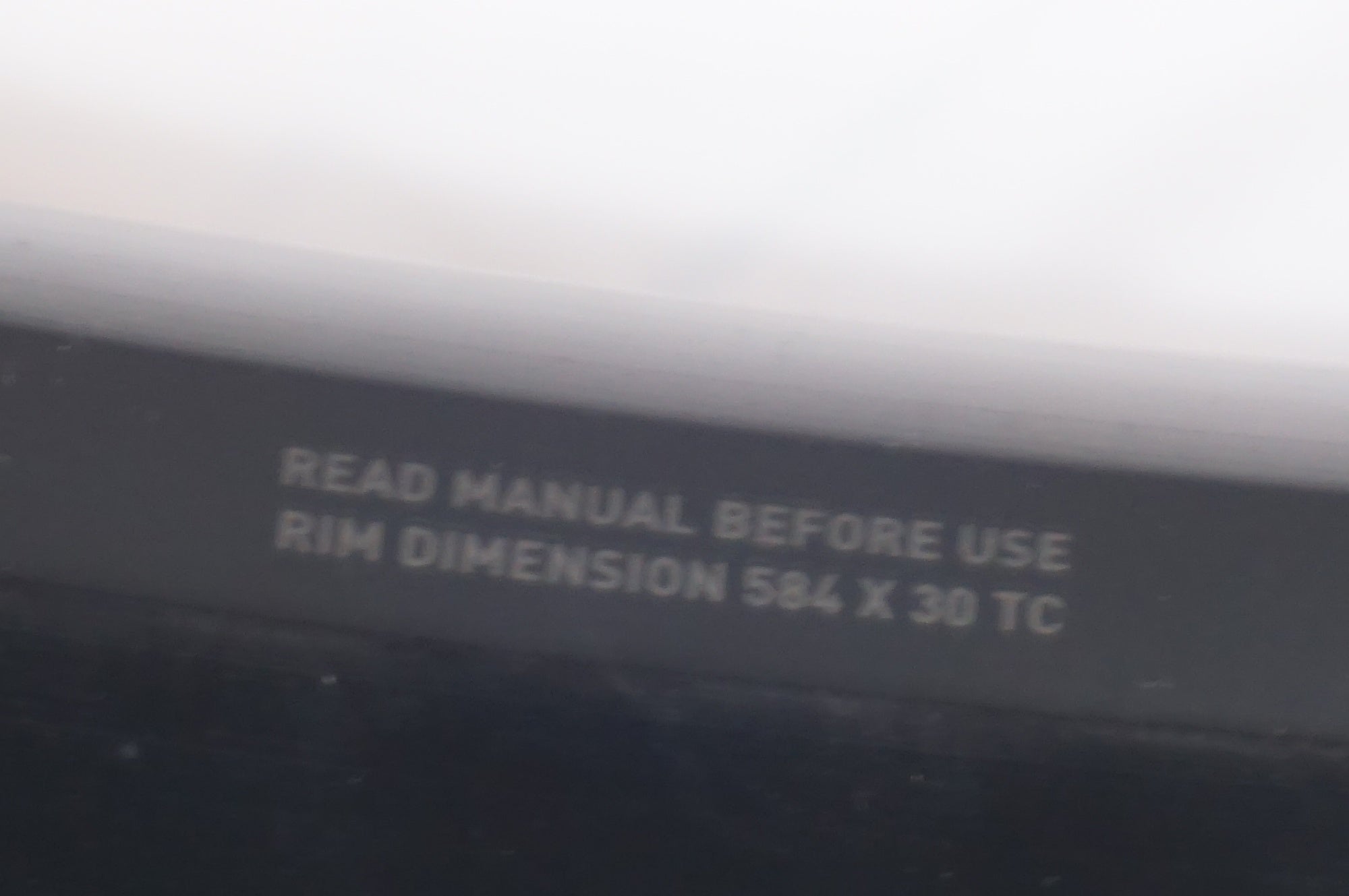 DT SWISS 「ディーティースイス」 M1900 27.5インチ フロントホイール / 世田谷店