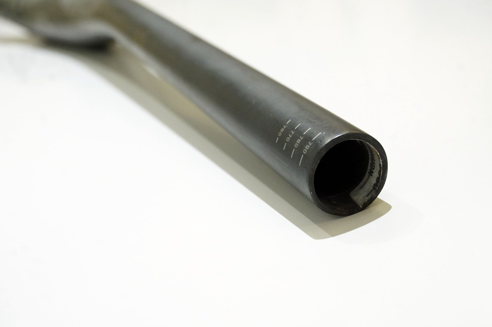 E THIRTEEN 「イーサーティーン」 RACE CARBON φ35 800mm ライザーバー / 浜松店