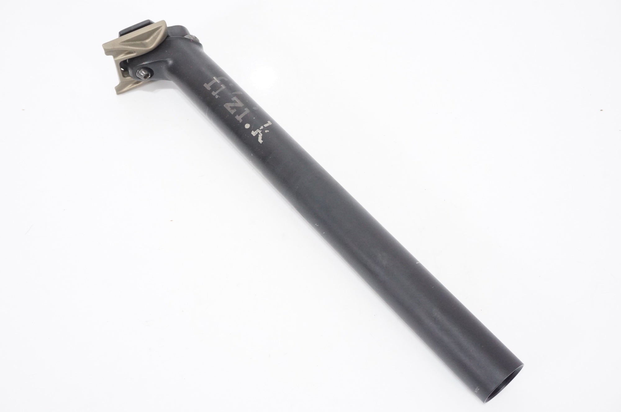 シートポスト　fizik FIZIK 「フィジーク」 CYRANO R5 31.6φ 330mm シートポスト / AKIBA店