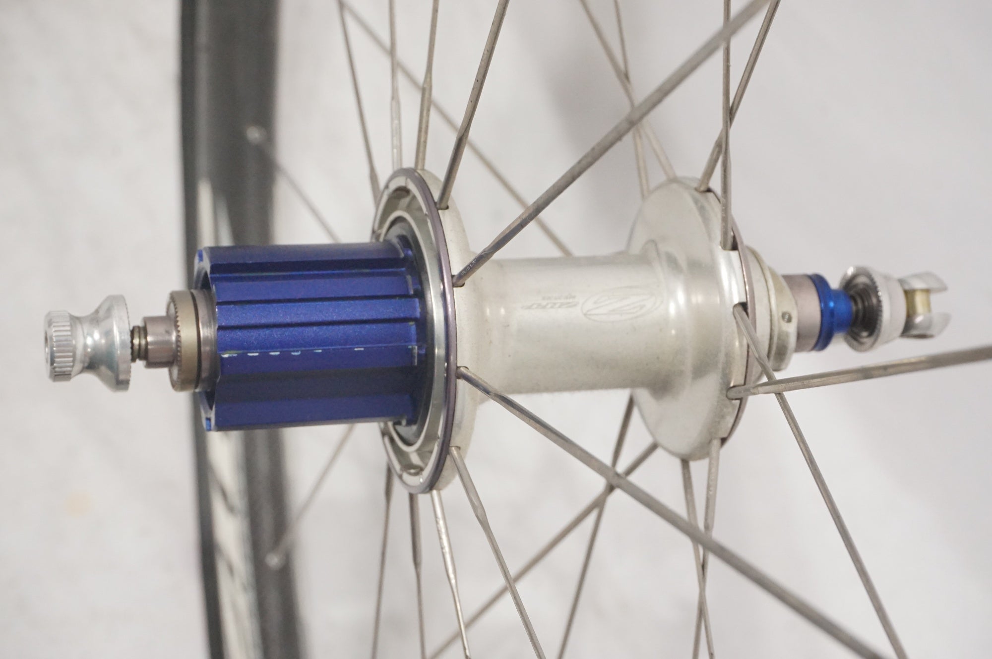 ZIPP 「ジップ」 303 TU カンパフリー リアホイール / 中目黒店