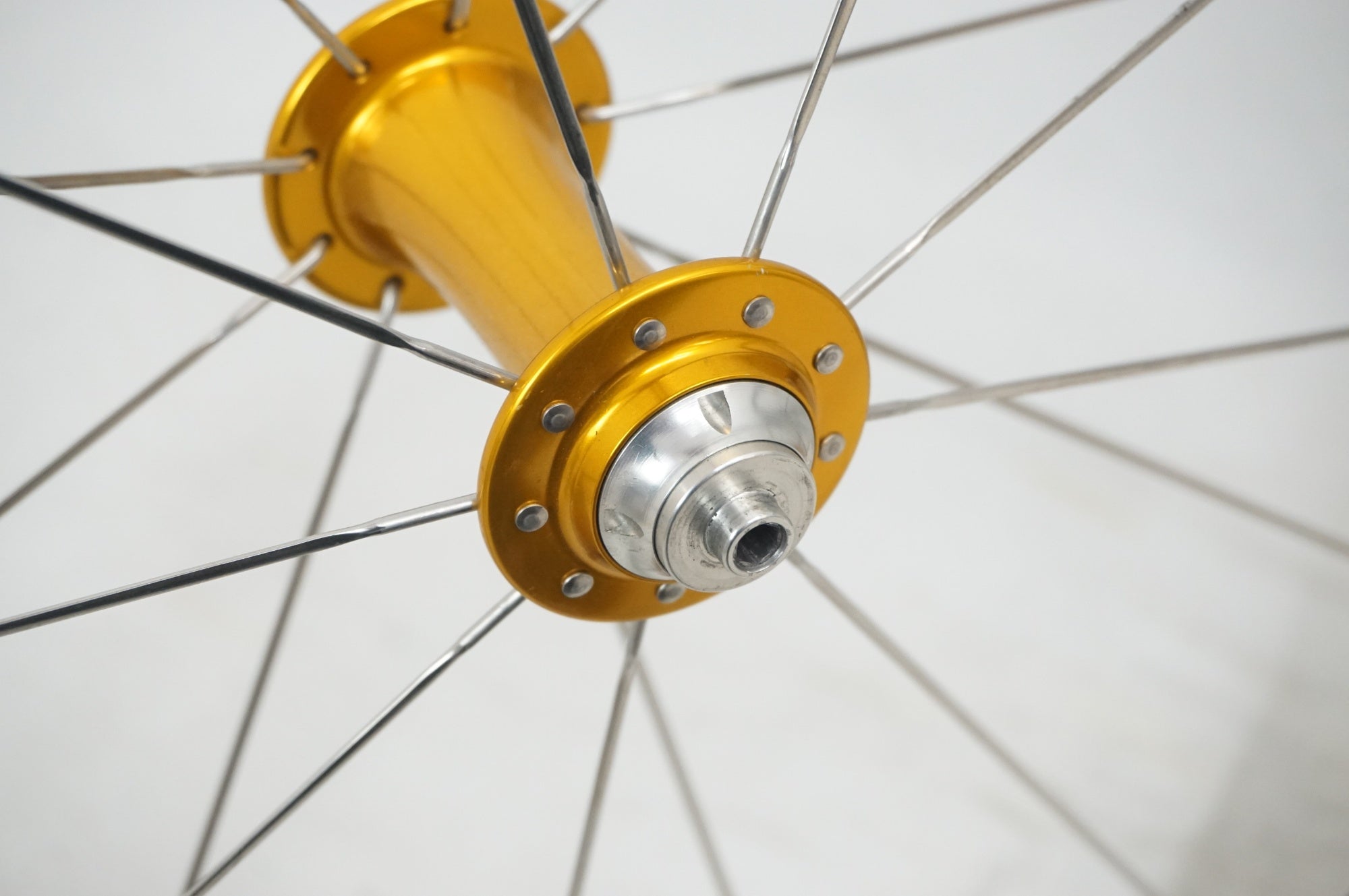 ZIPP 「ジップ」 404リム CHRIS KING ハブ シマノ11速 ホイールセット / 福岡店