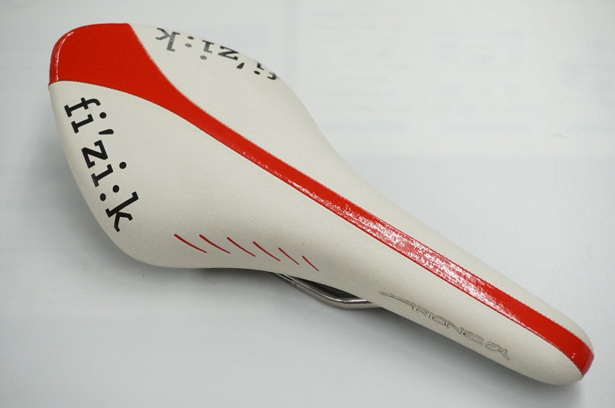 FIZIK 「フィジーク」 ARIONE CX KIUM サドル / 福岡店 ｜ バイチャリ