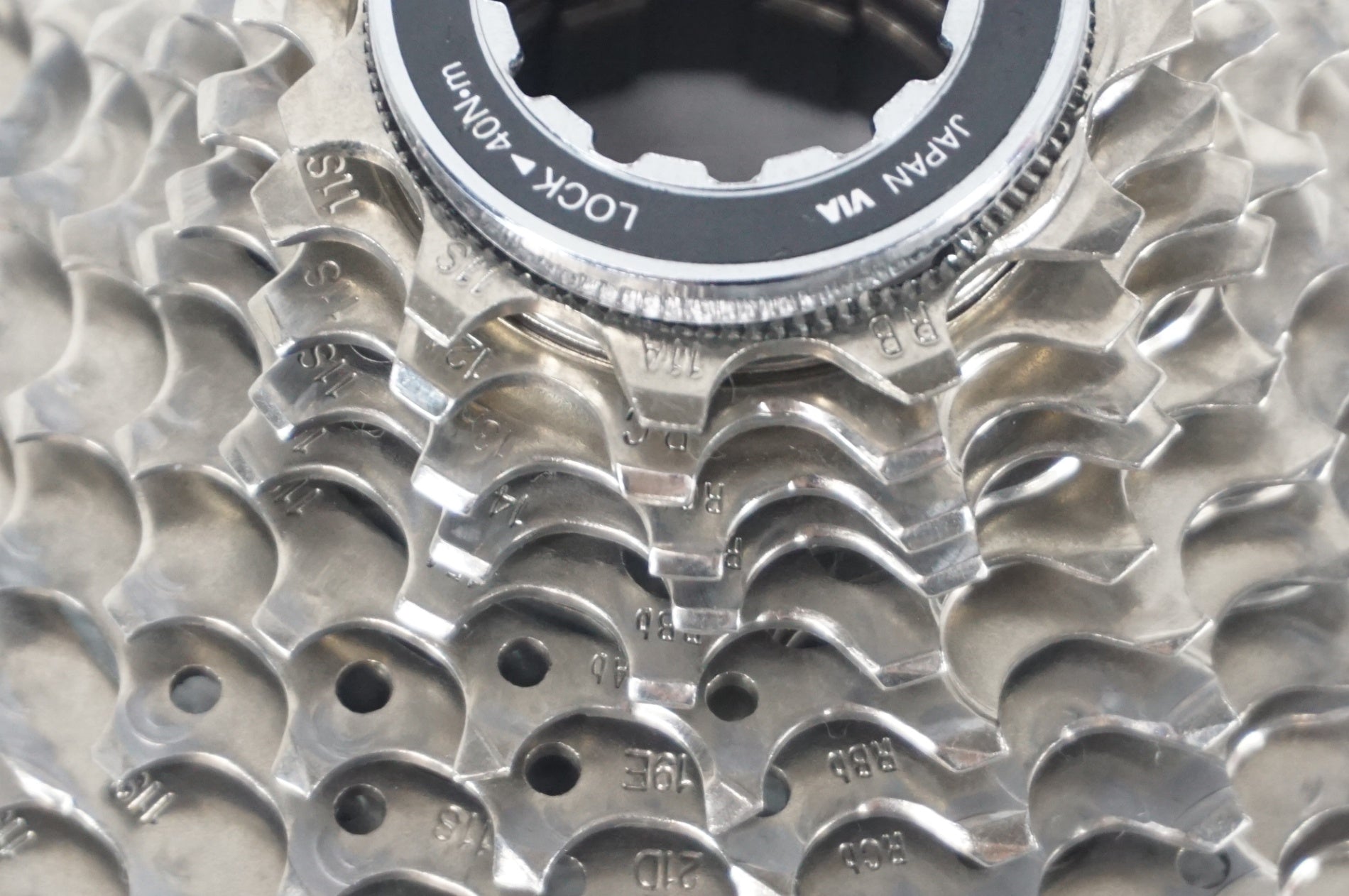 SHIMANO 「シマノ」 105 CS-R7000 11-30T スプロケット / 阪急塚口店