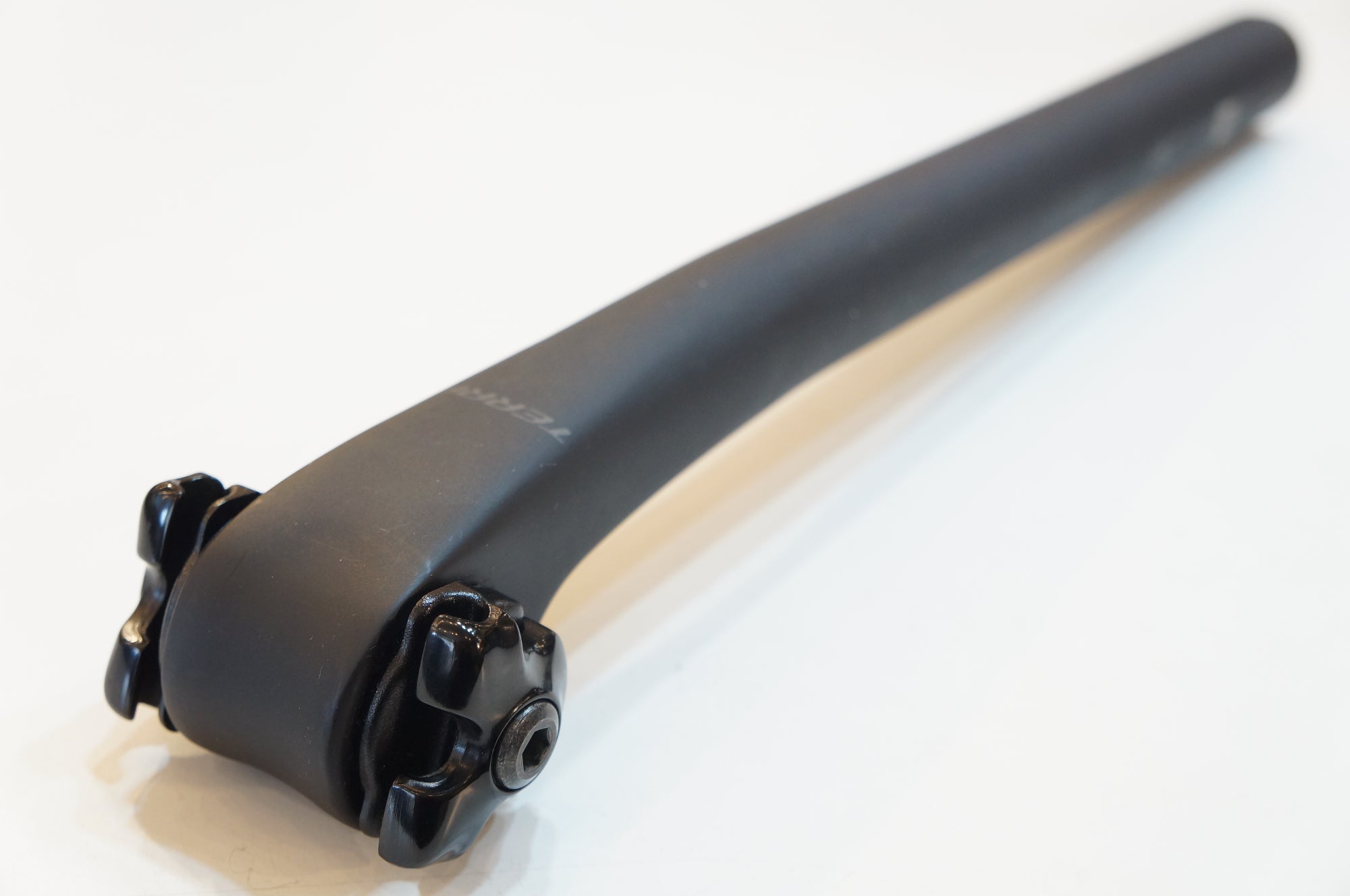 ROVAL 「ロバール」 TERRA CARBON φ27.2 340mm シートポスト / バイチャリ浦和ベース