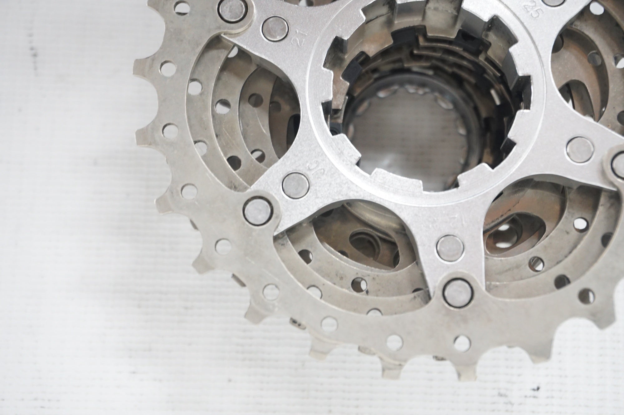 SHIMANO 「シマノ」 105 CS-5700 12-25T スプロケット / 阪急塚口店