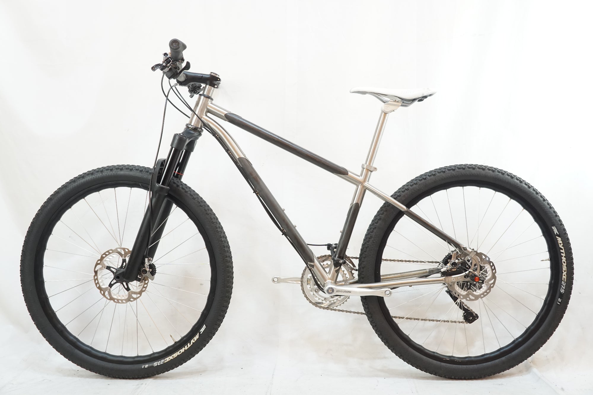 SEVEN CYCLE 「セブン サイクル」 CARBON / TI 年式不明 マウンテンバイク / バイチャリ浦和ベース