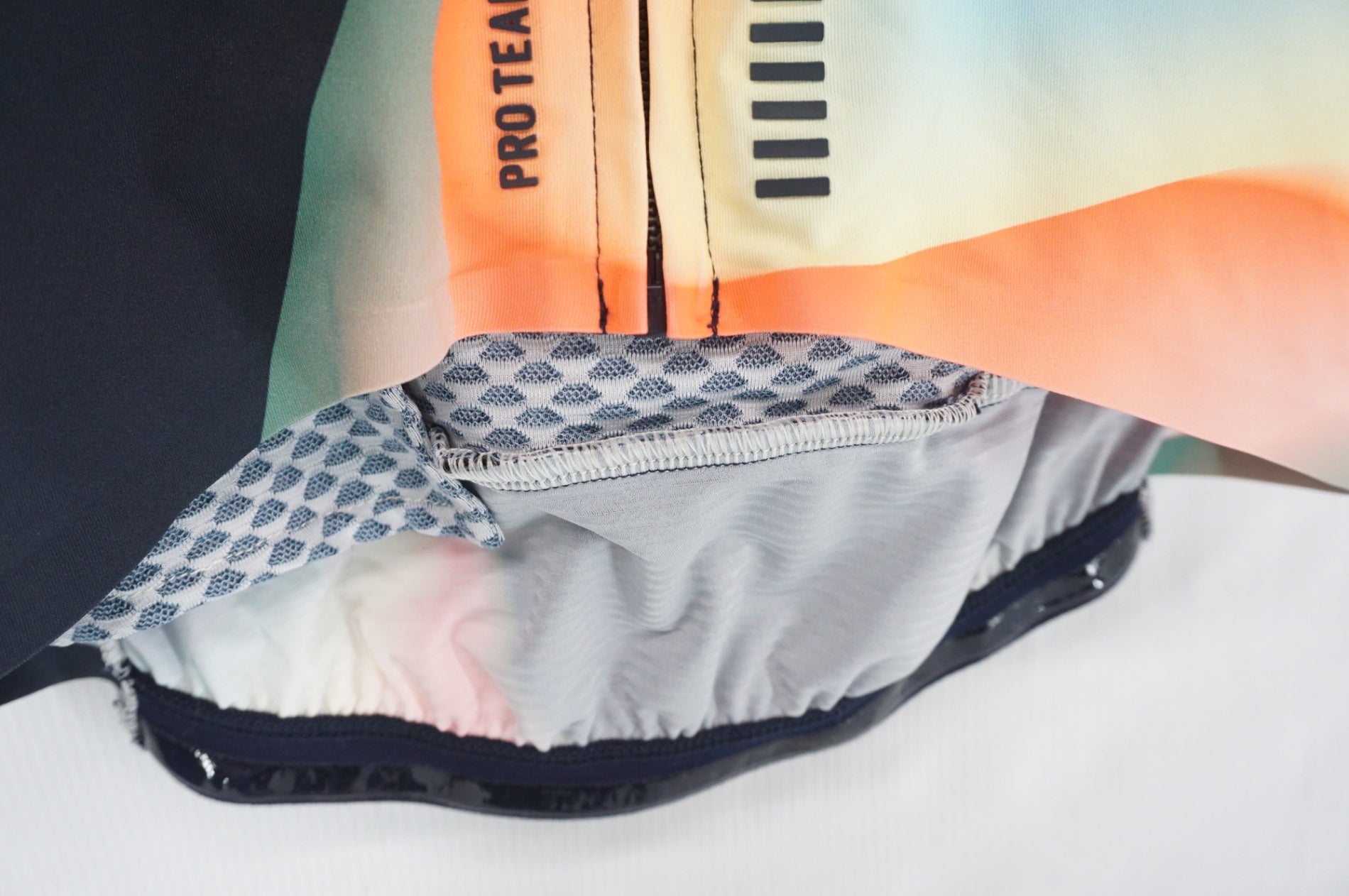 RAPHA 「ラファ」 ATHLETES PRO TEAM AERO Sサイズ ジャージ / 阪急塚口店