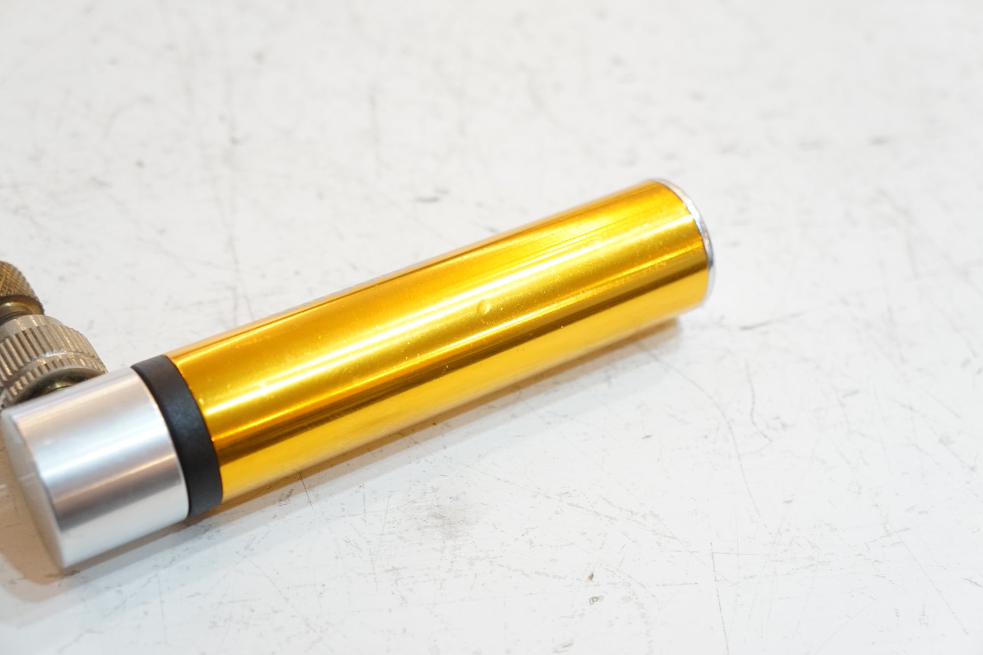 AIRBONE 「エアー ボーン」 携帯ポンプ / バイチャリ浦和ベース