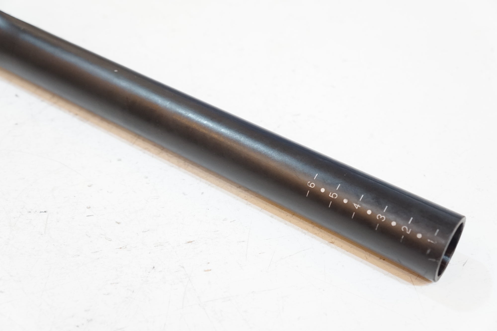 TNI 「ティーエヌアイ」 φ27.2 300mm シートポスト / バイチャリ浦和ベース