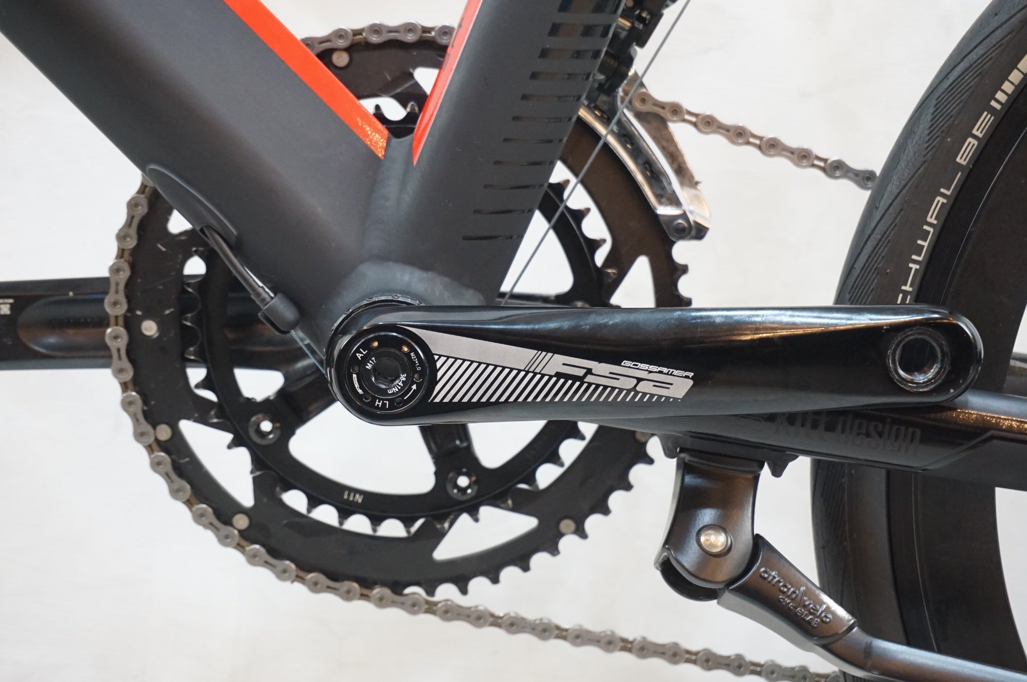 TERN 「ターン」 SURGE PRO DELTA 2019年モデル 20インチ ミニベロ / 浦和ベース