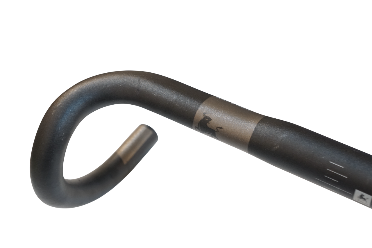URSUS 「ウルサス」 MAGNUS H.300 φ31.8 420mm ハンドル / バイチャリ浦和ベース