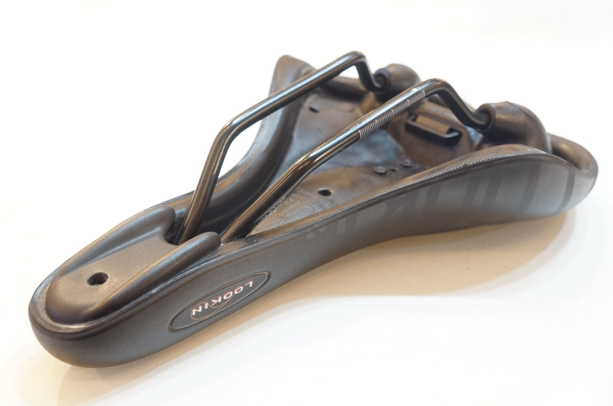 SELLE ROYAL 「セラロイヤル」 LOOKIN サドル / 浦和ベース