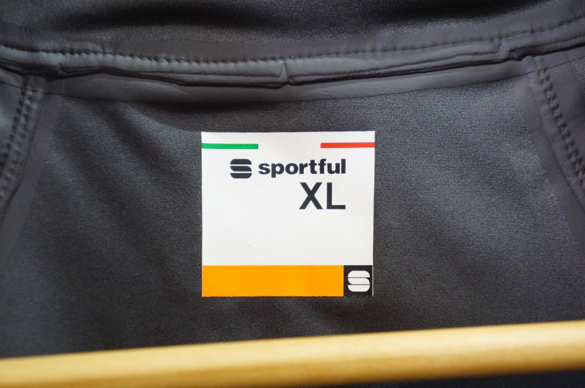 SPORTFUL 「スポーツフル」 REDBULL BORA HANSGROHE FIANDRE PRO LONG SLEEVES (5224421-4022) XLサイズ ジャケット / 熊谷本店