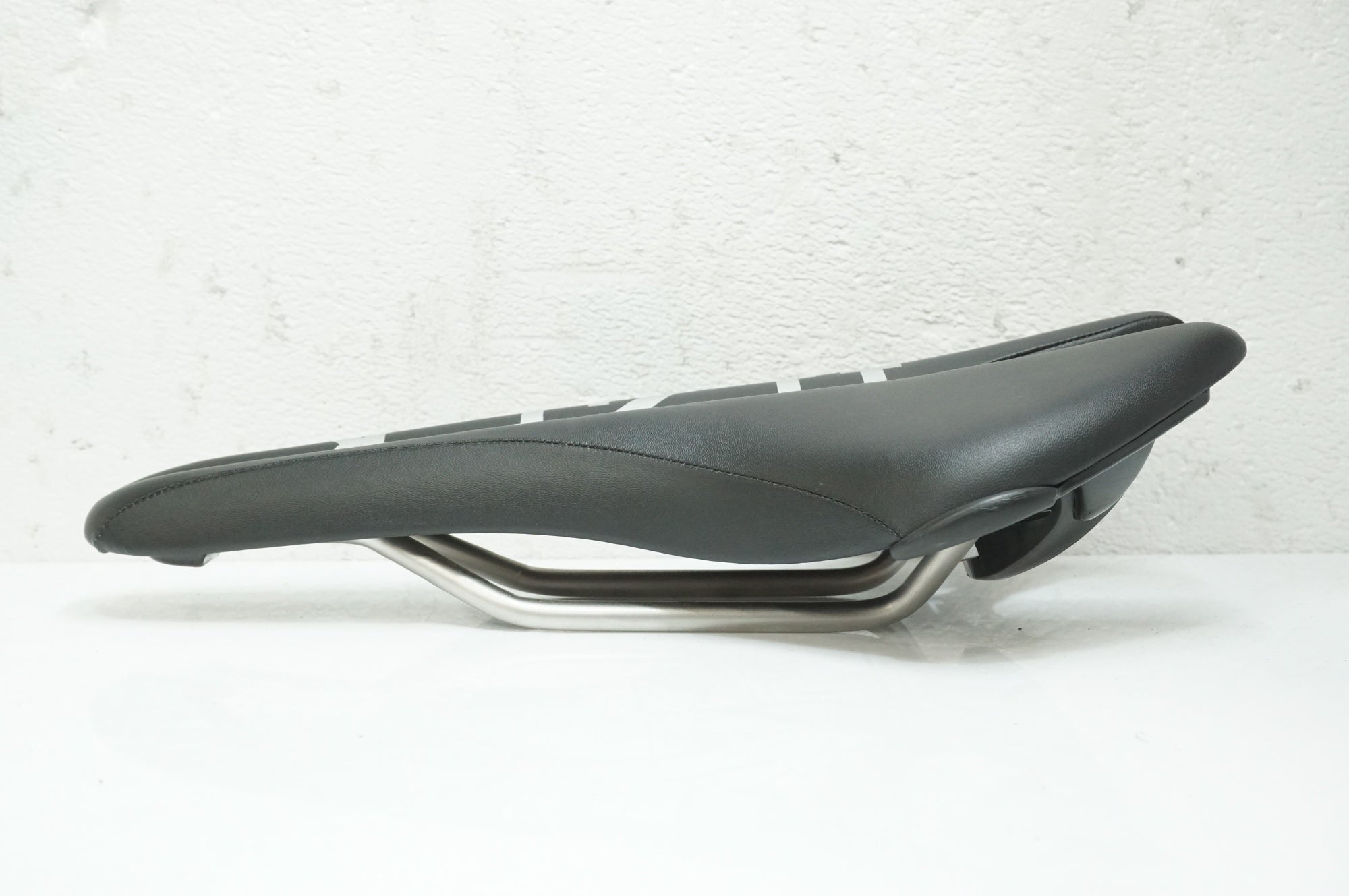 FIZIK 「フィジーク」 ARDEA VS サドル / 大宮店