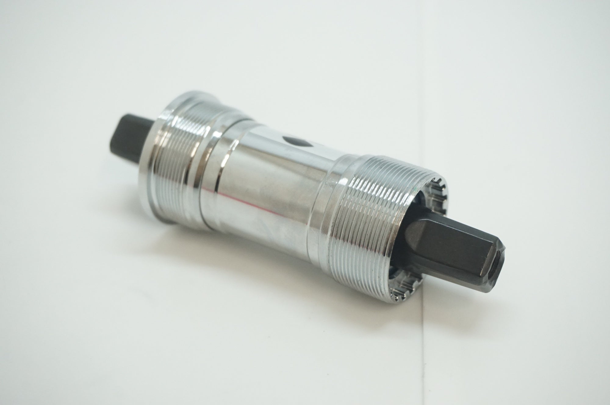 TANGE 「タンゲ」 LN3922 ボトムブラケット / 福岡店