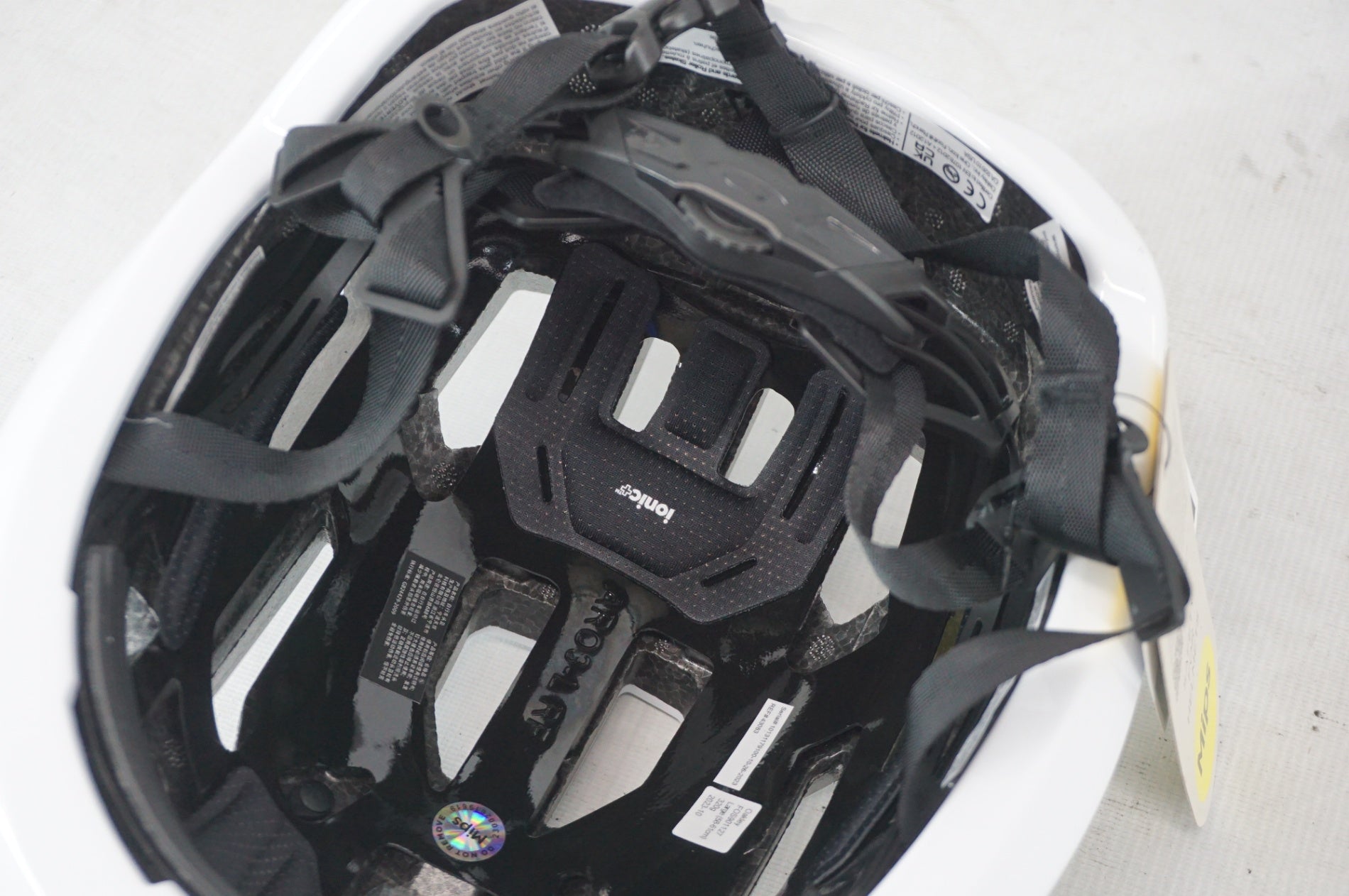 OAKLEY 「オークリー」 ARO3 ENDURANCE Lサイズ ヘルメット / 阪急塚口店