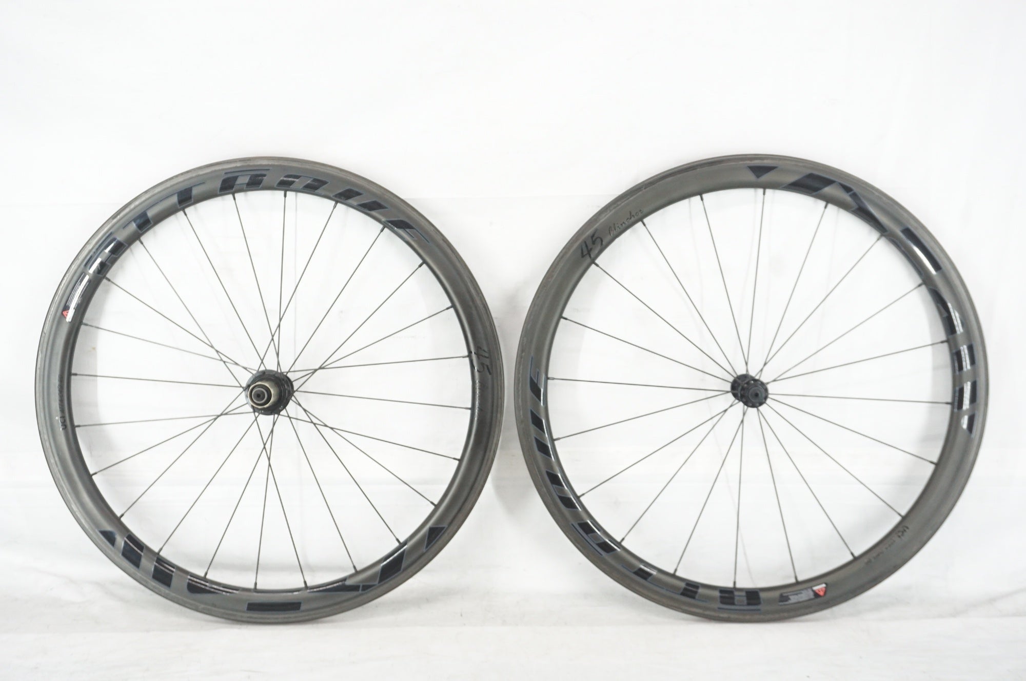 ATTAQUE 「アタッキ」 45 ホイールセット / 阪急塚口店 ｜ バイチャリ