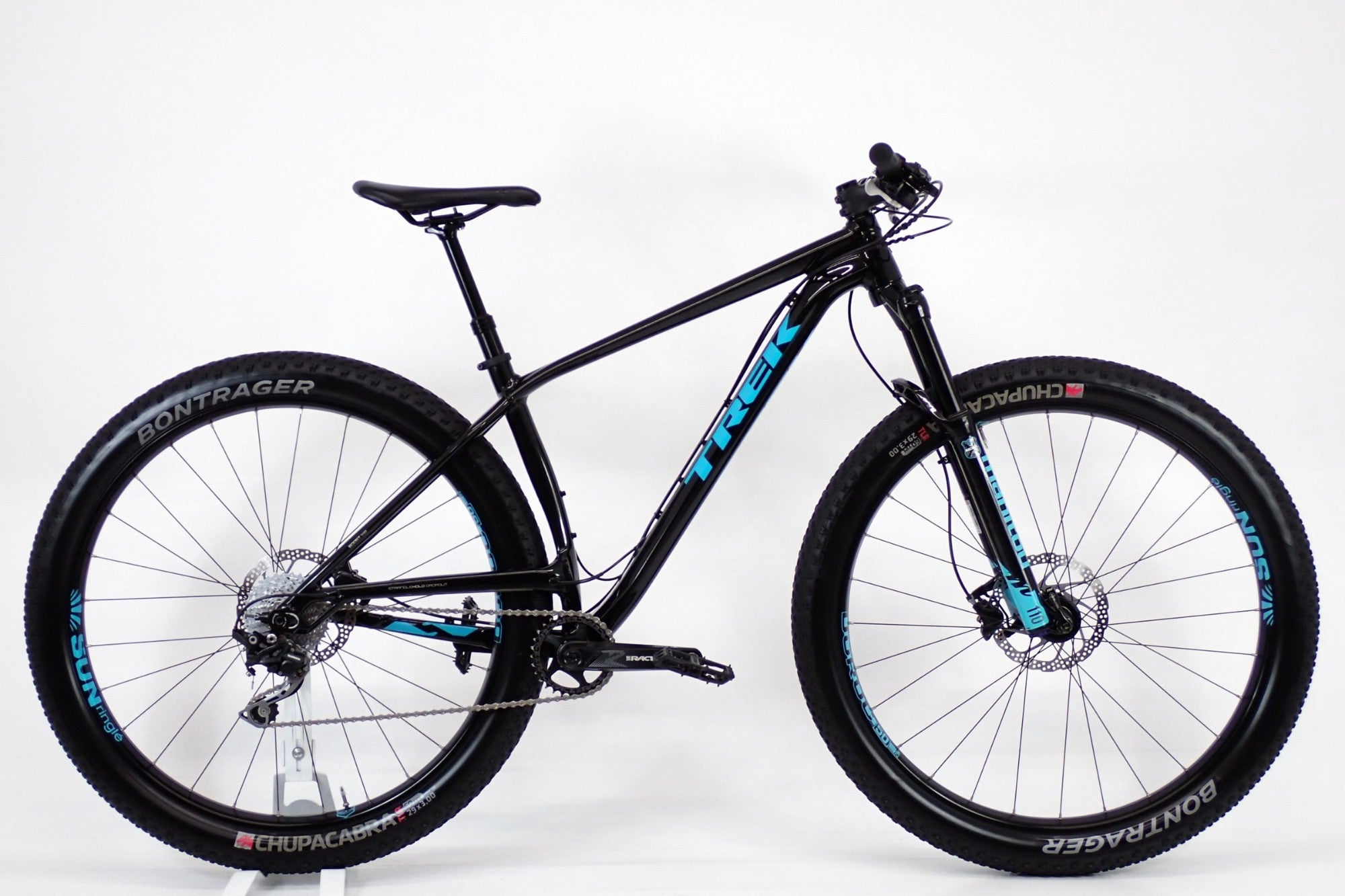 Trek マウンテンバイク & アクセサリー セット スタッフおすすめ！】TREKのMTB入門にオススメなXCバイク | 東大