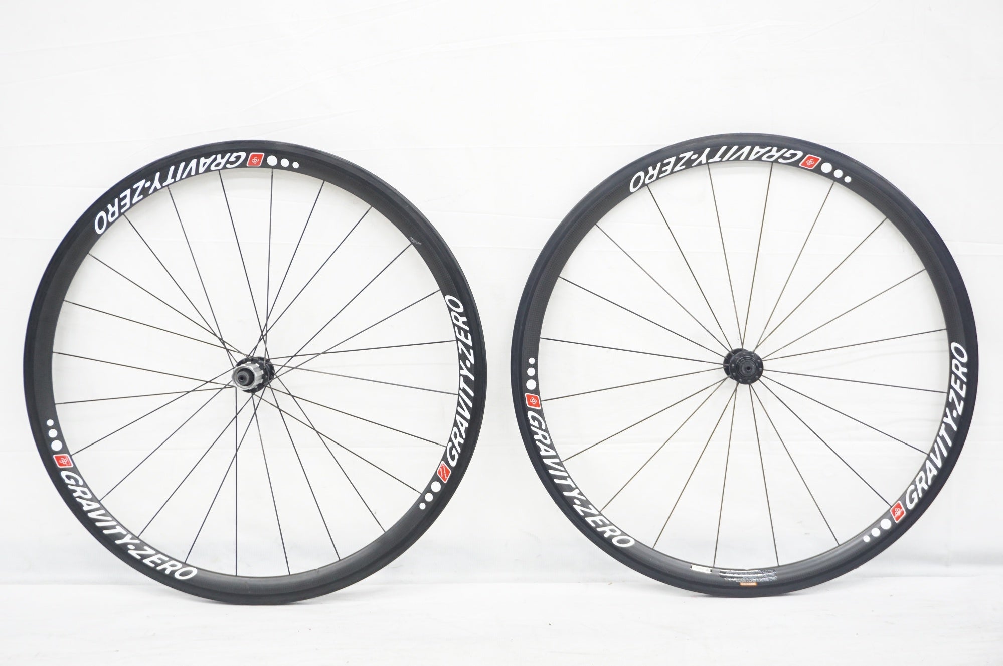 AX LIGHTNESS 「エーエックスライトネス」 GRAVITY-ZERO 38 TU シマノ10速 ホイールセット / 阪急塚口店
