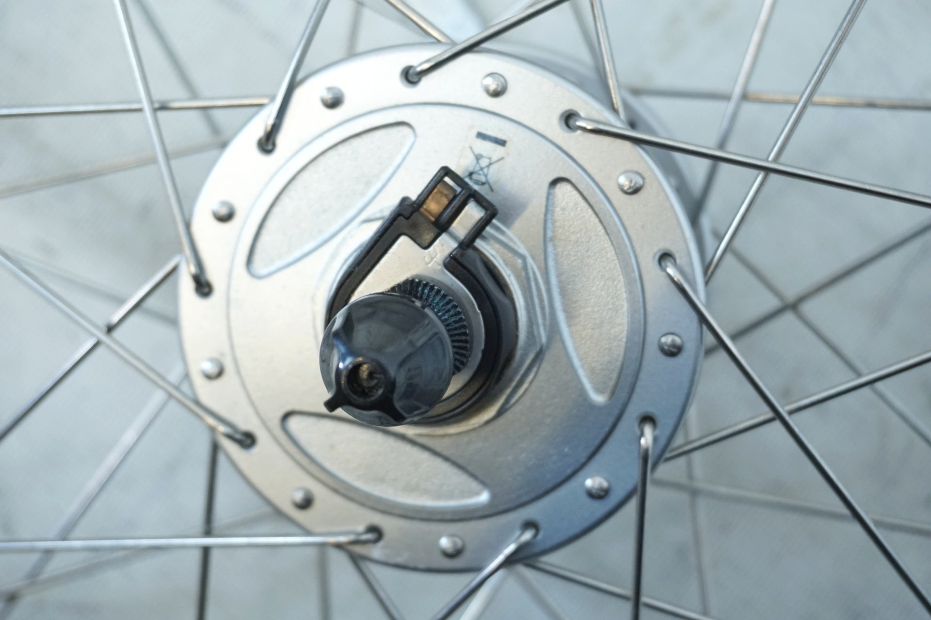 SHIMANO 「シマノ」 HB-NX22 ハブ ARAYA26×1.5 リム フロントハブダイナモホイール / 有明ガーデン店