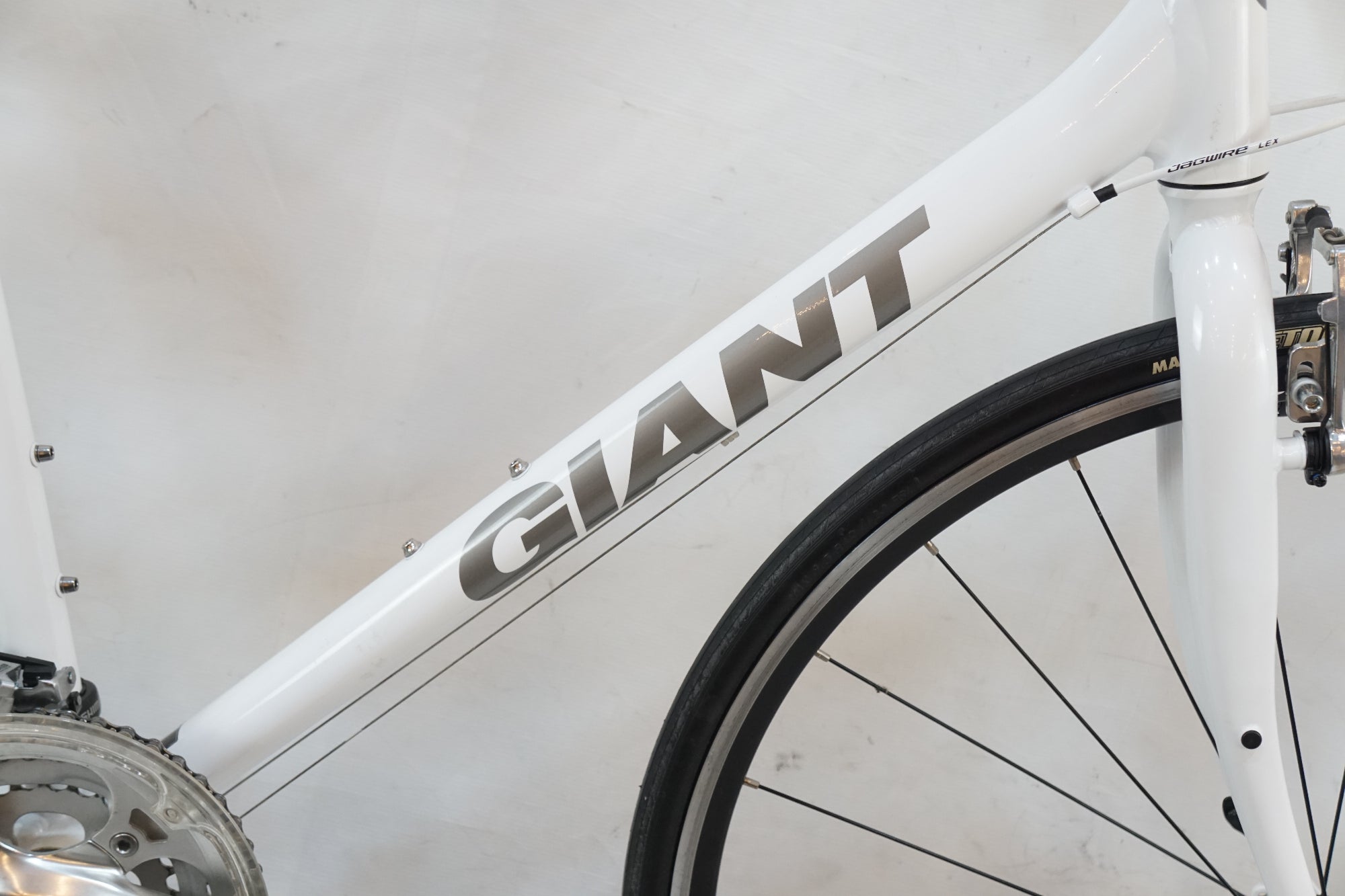 GIANT 「ジャイアント」 ESCAPE R3 2015年モデル クロスバイク / バイチャリ浦和ベース