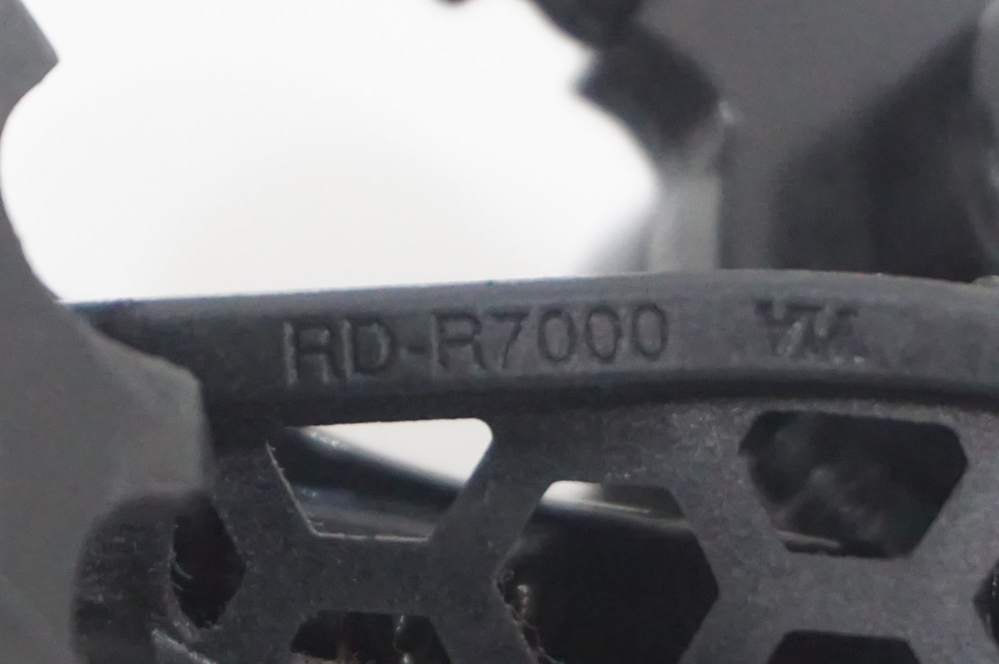 SHIMANO 「シマノ」 105 RD-R7000 リアディレイラー / AKIBA店