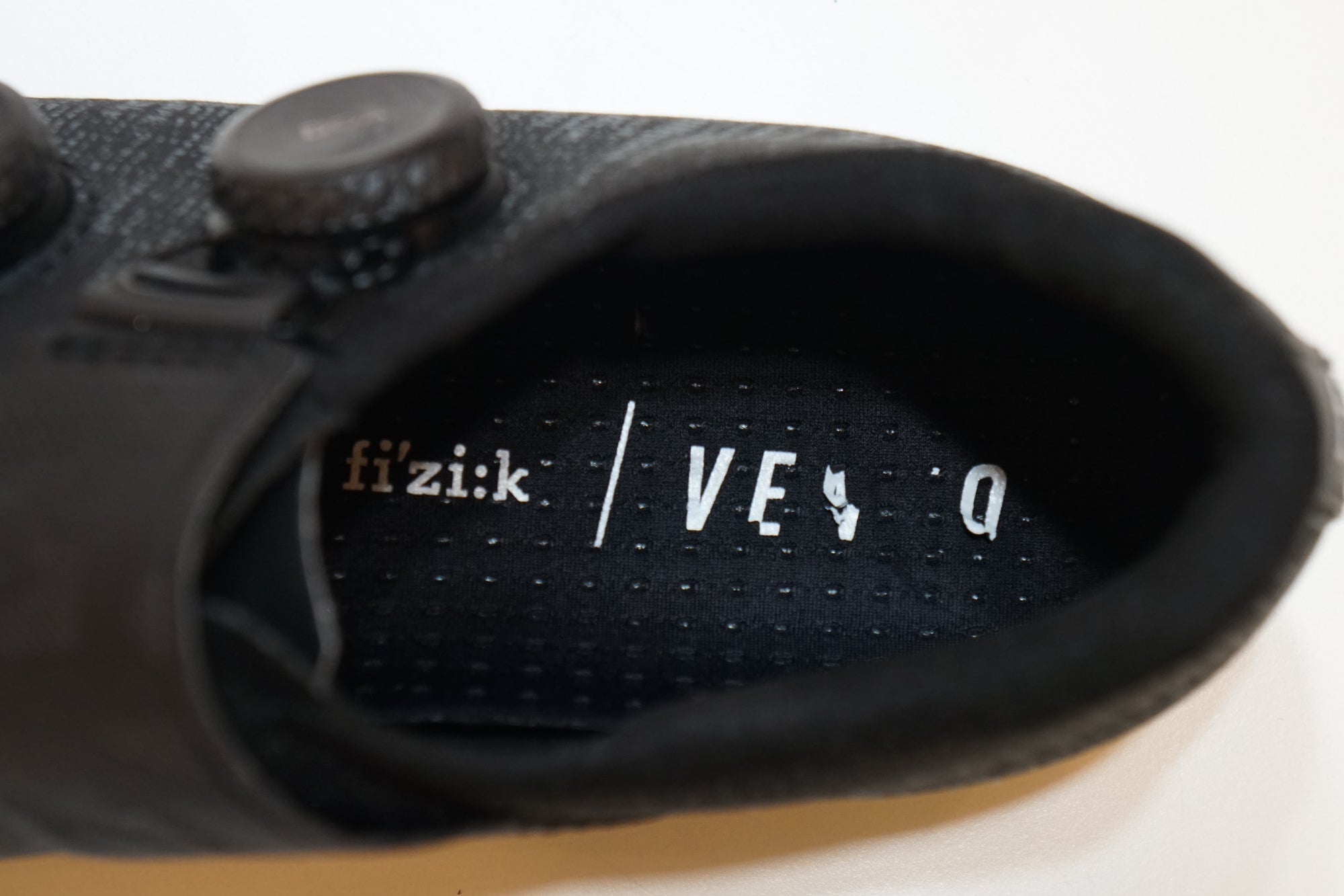 FIZIK 「フィジーク」 VENT INFINITO KNIT CARBON 24.7cm シューズ / バイチャリ浦和ベース