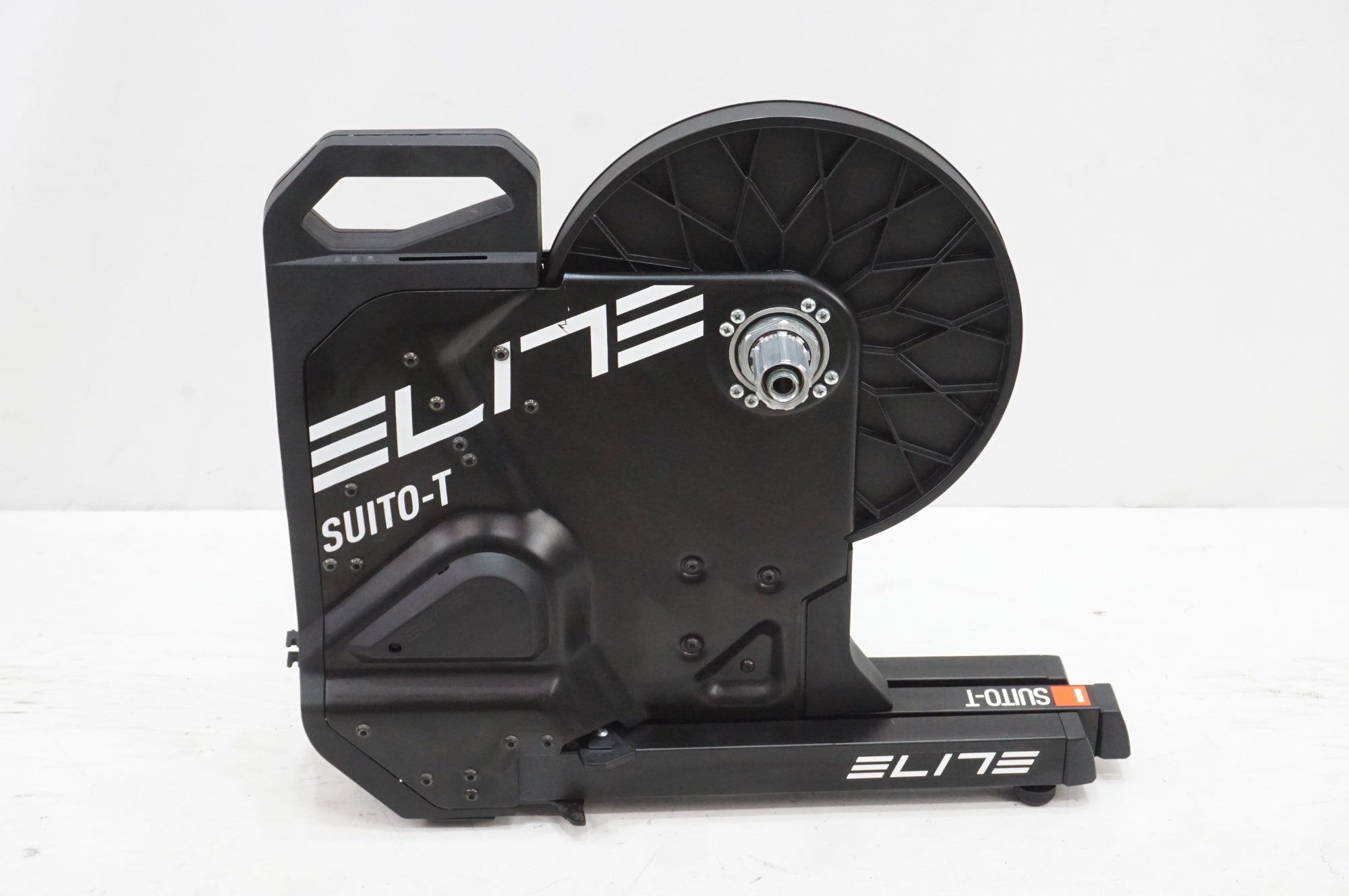 Elite Suito スマートトレーナー Amazon.com : Elite Suito-T Interactive Direct-Drive Smart Trainer