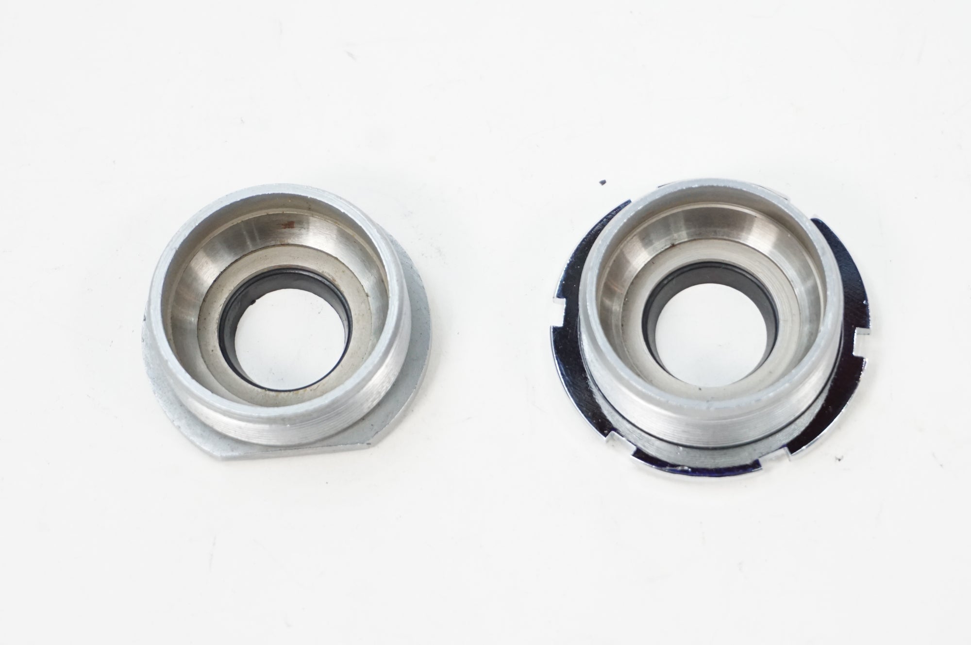 SUNTOUR 「サンツアー」 SUPERBE PRO ボトムブラケットカップのみ / 川越店