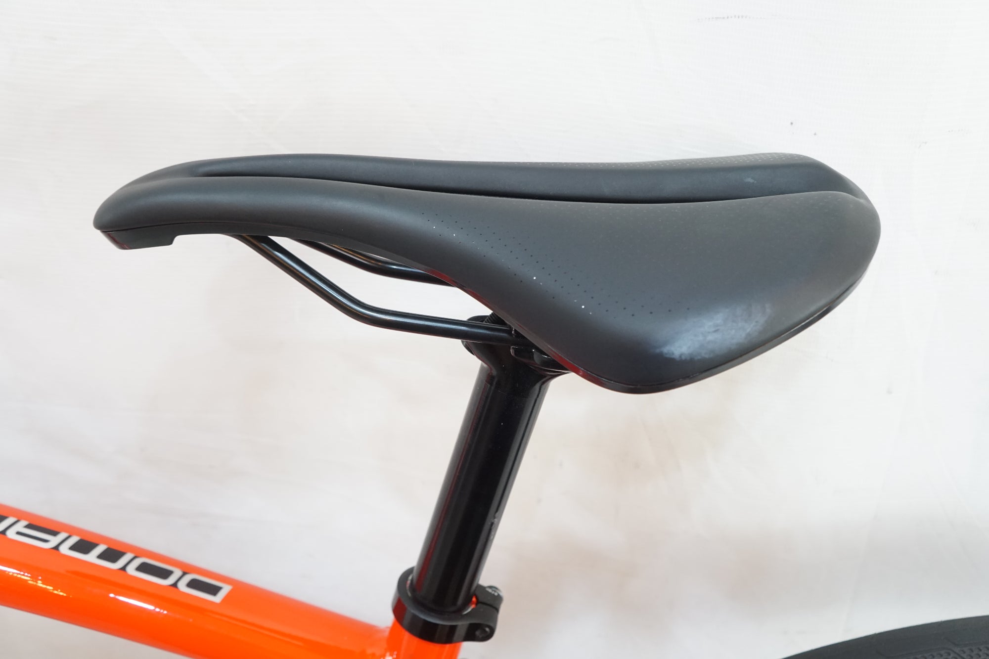 TREK 「トレック」 DOMANE AL4 DISC 2022年モデル ロードバイク / バイチャリ浦和ベース