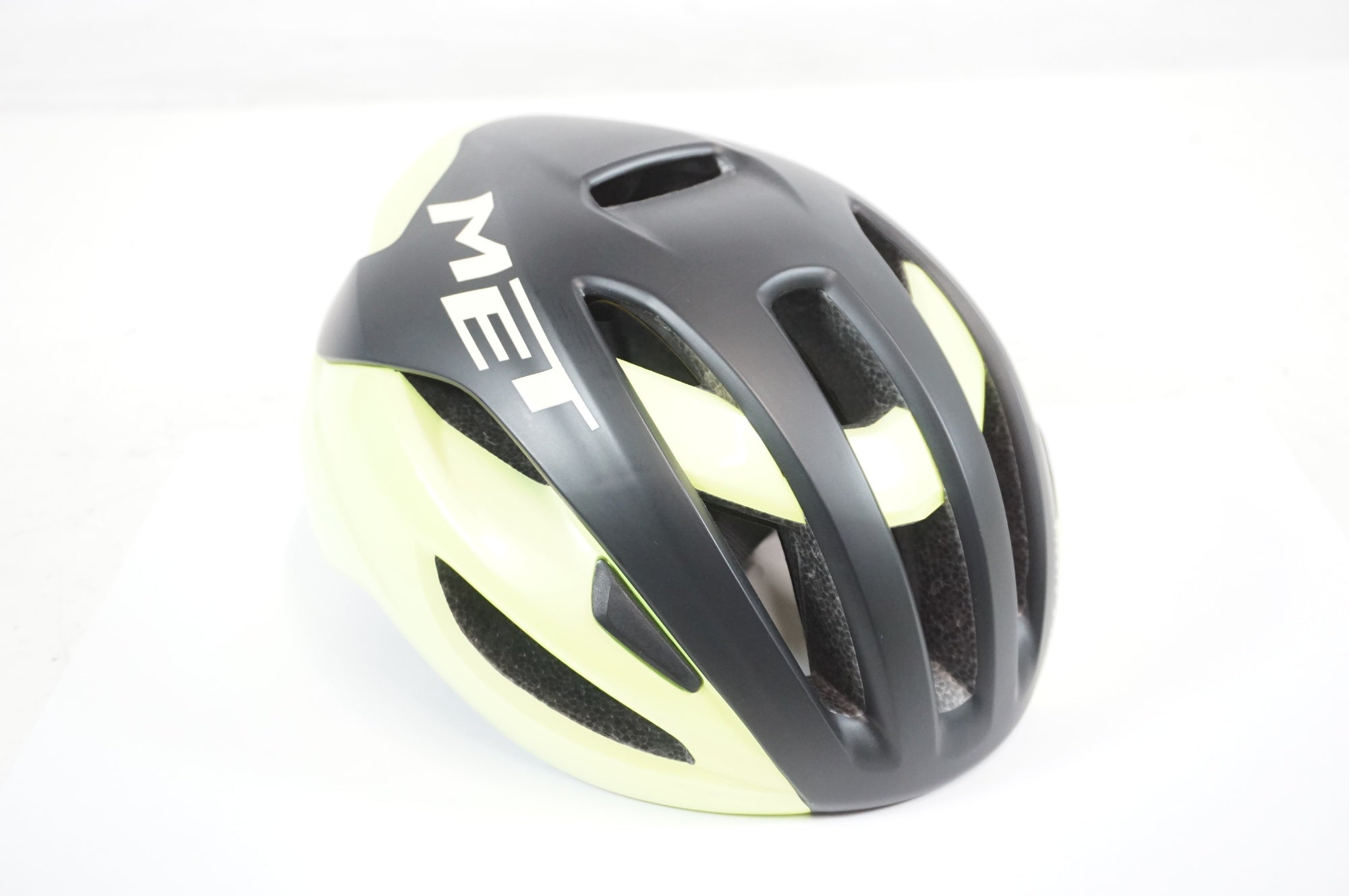 MET 「メット」 M132 RIVALE MIPS Lサイズ ヘルメット / 宇都宮店