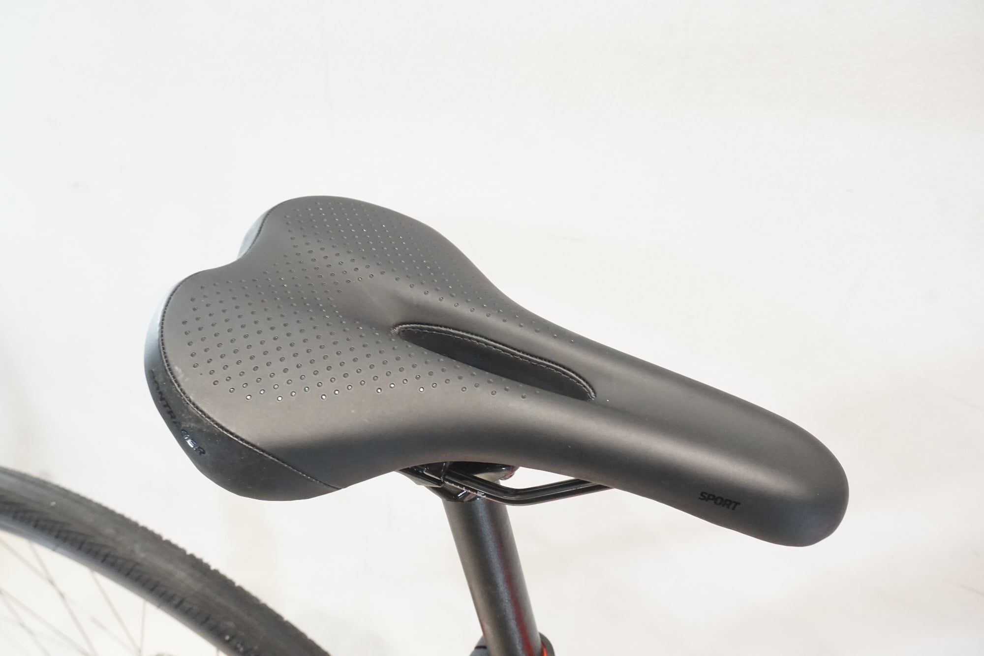 TREK 「トレック」 FX2 DISC 2022年モデル クロスバイク / 横浜戸塚店