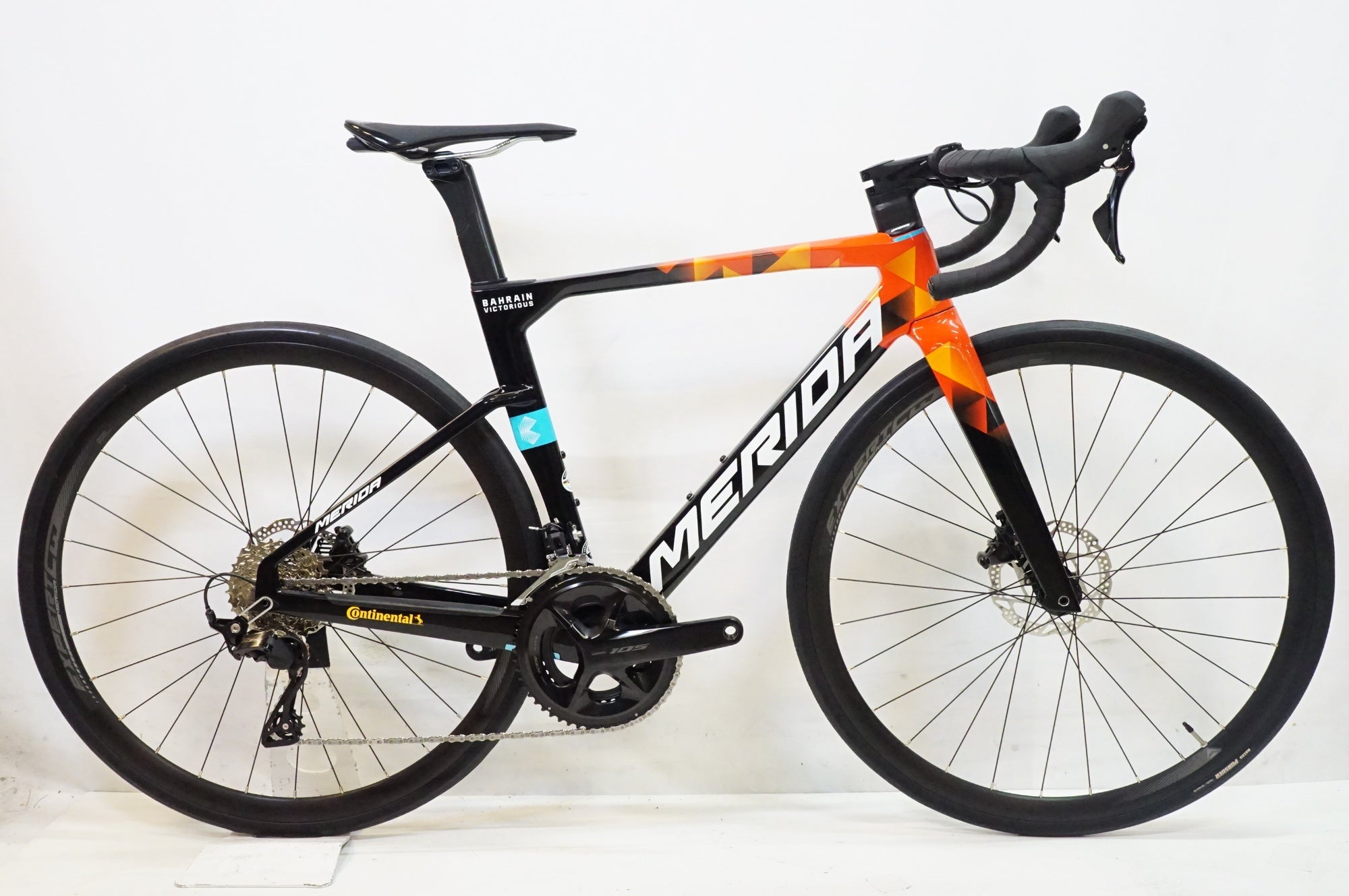 リアル 「メリダ」 MERIDA REACTO ロードバイク 2023年モデル 4000 自転車本体