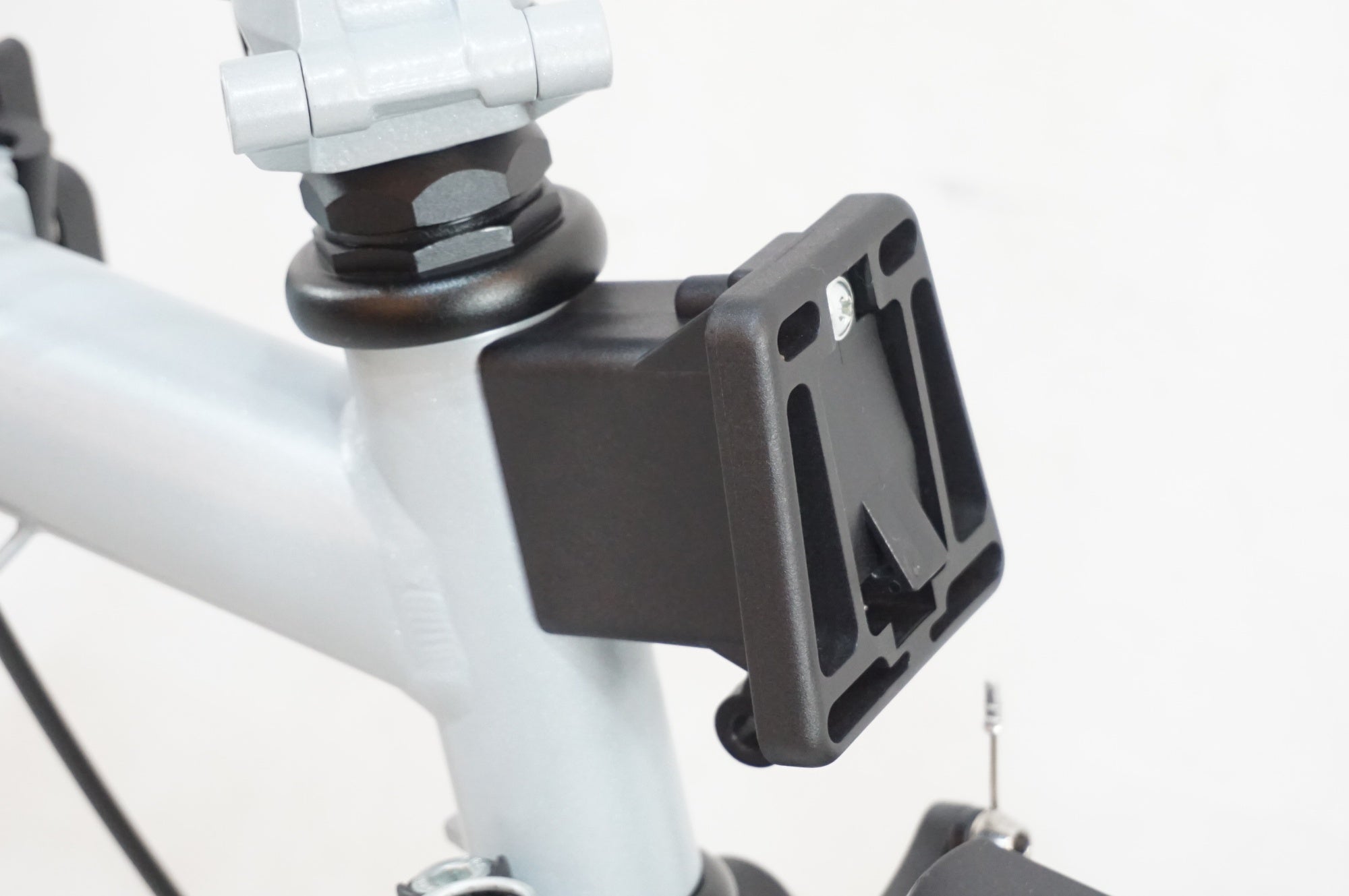 BROMPTON 「ブロンプトン」 P LINE URBAN LOW S4L 2024年モデル 16インチ 折り畳み自転車 / 浦和ベース
