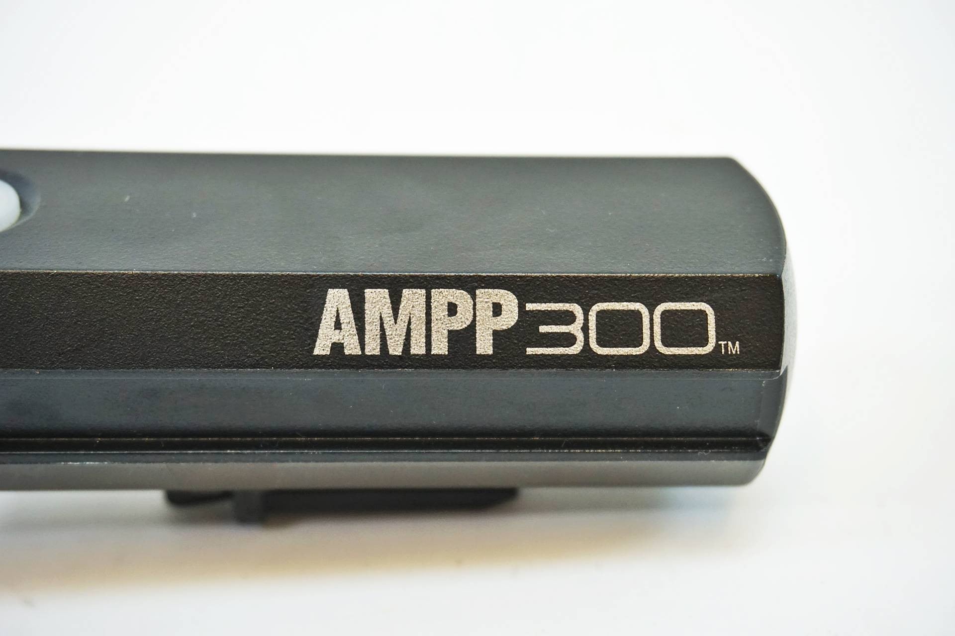 CATEYE 「キャットアイ」 AMPP300 フロントライト / 有明ガーデン店