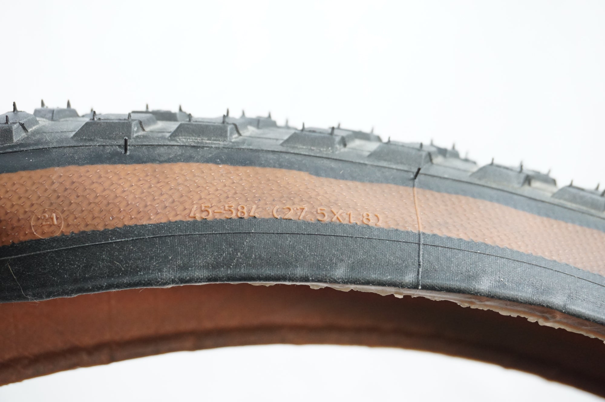 PIRELLI 「ピレリ」 CINTURATO GRAVEL M 27.5x1.8 タイヤ / 川越店