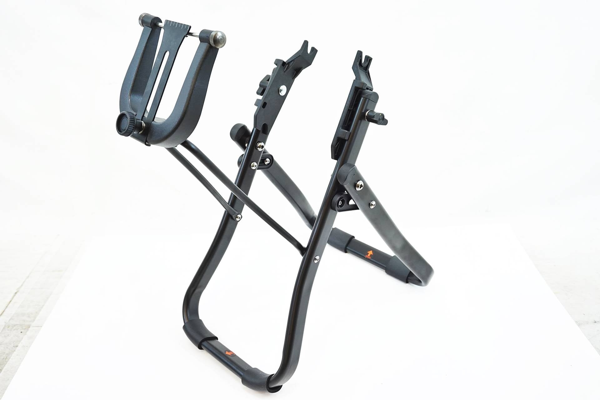 PWT 「ピーダブリューティー」 リム振れ取り台1924 / 有明ガーデン店